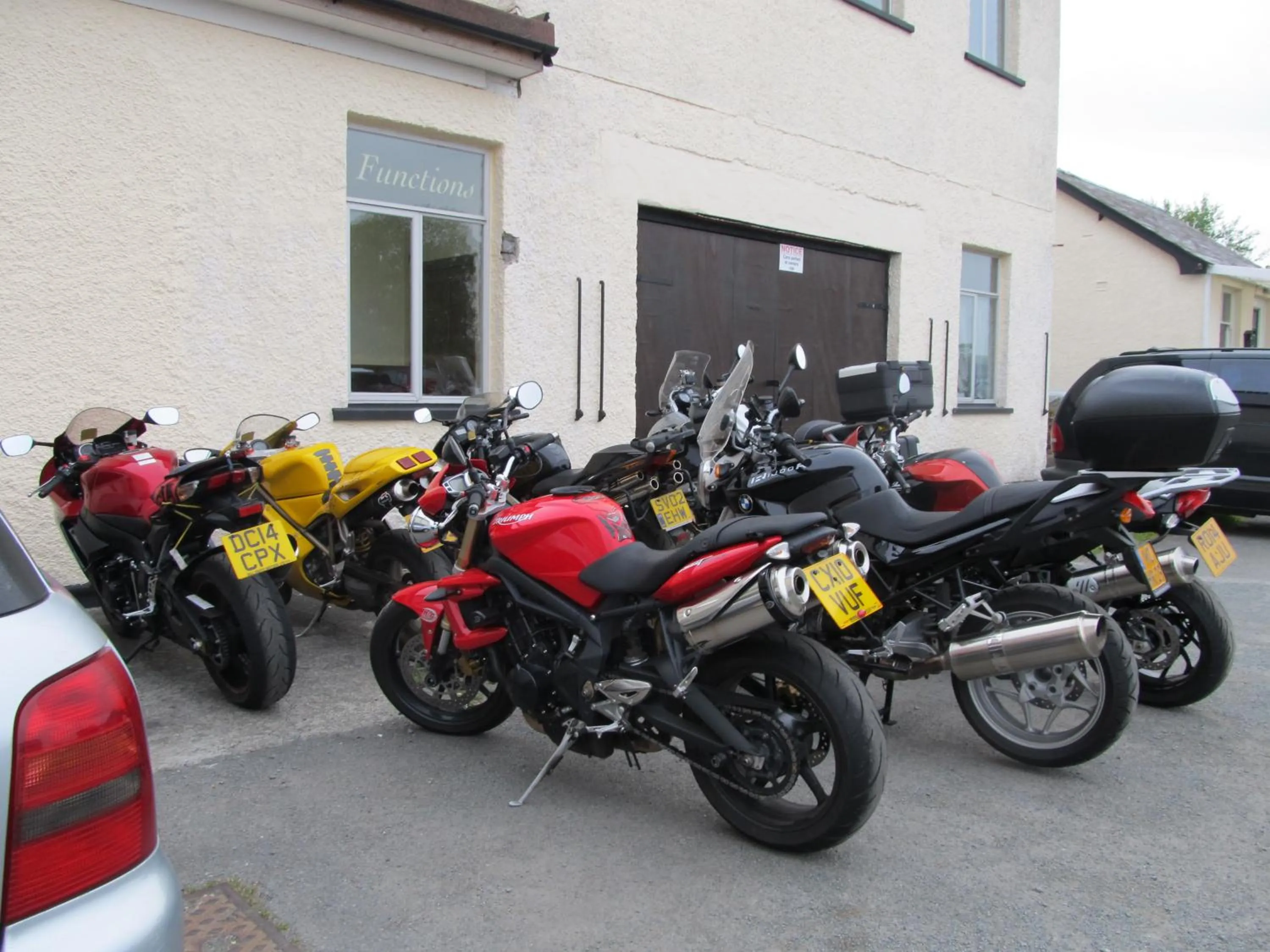 group of guests in Highland Moors