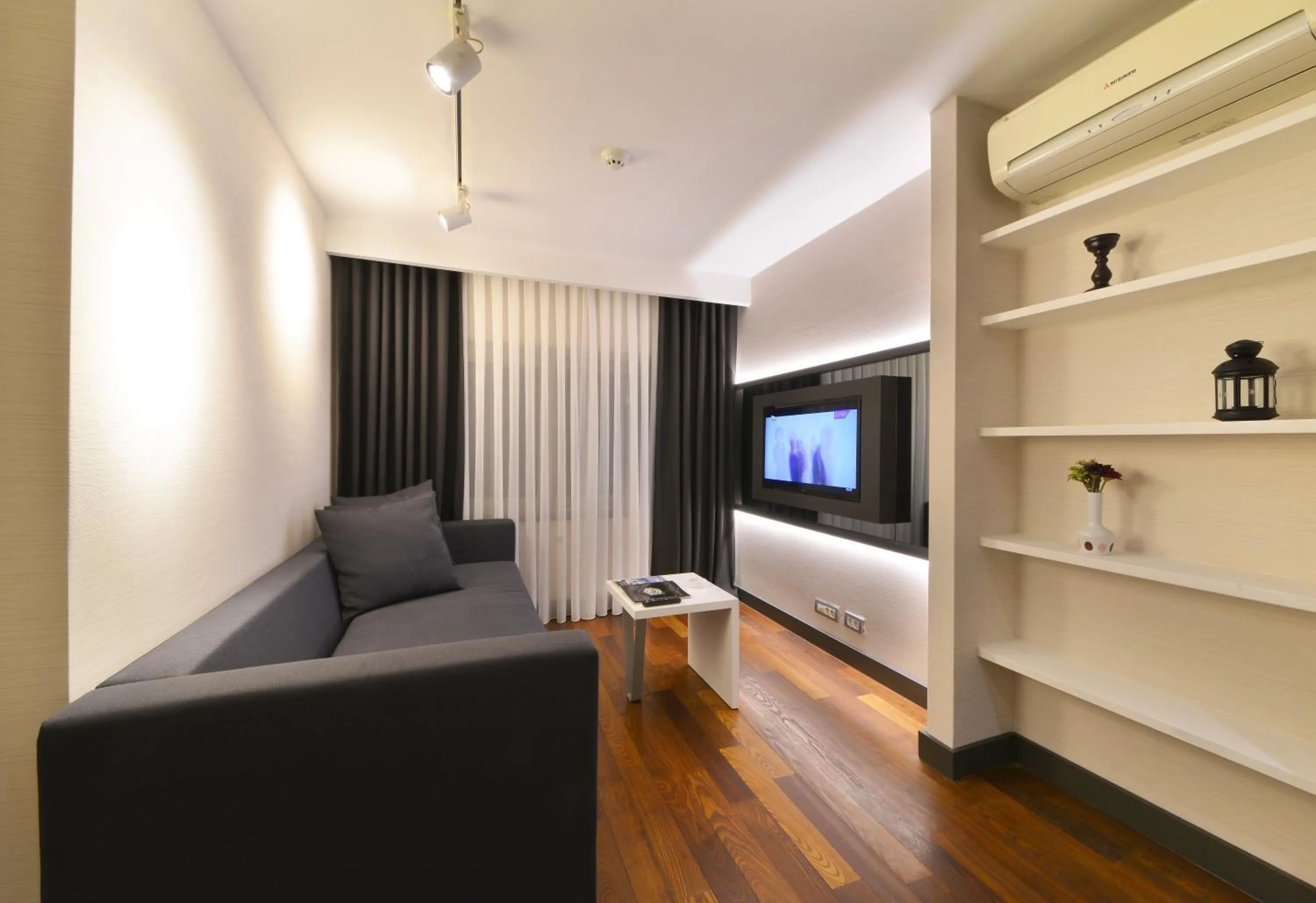 Nish İstanbul Suites & Hotel