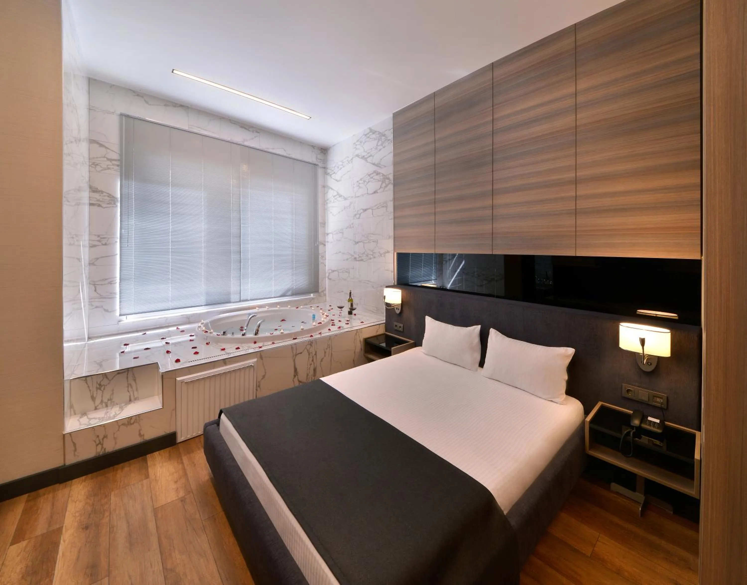 Nish İstanbul Suites & Hotel