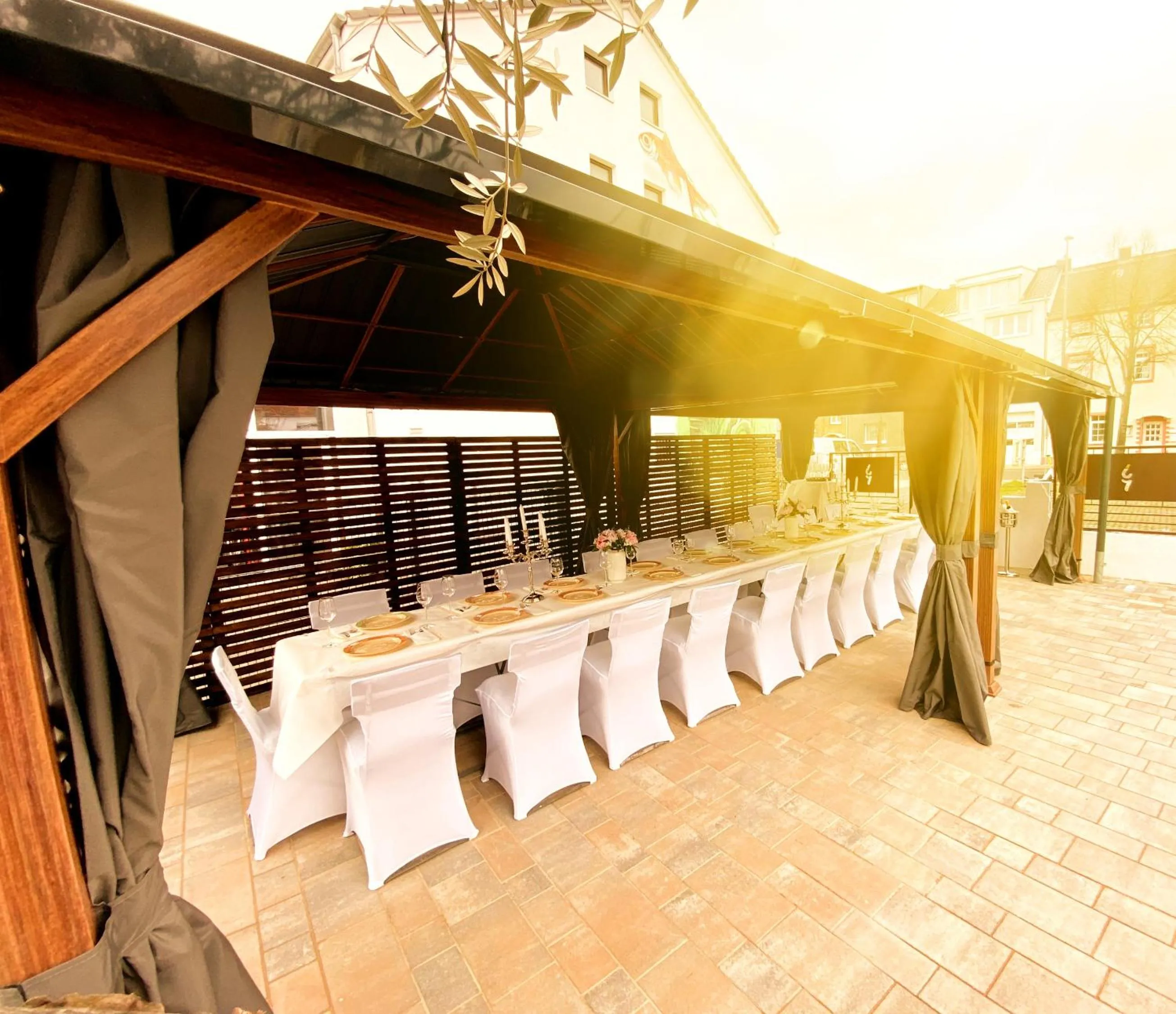 Restaurant/places to eat in Hotel Kolossos Düsseldorf - Neuss