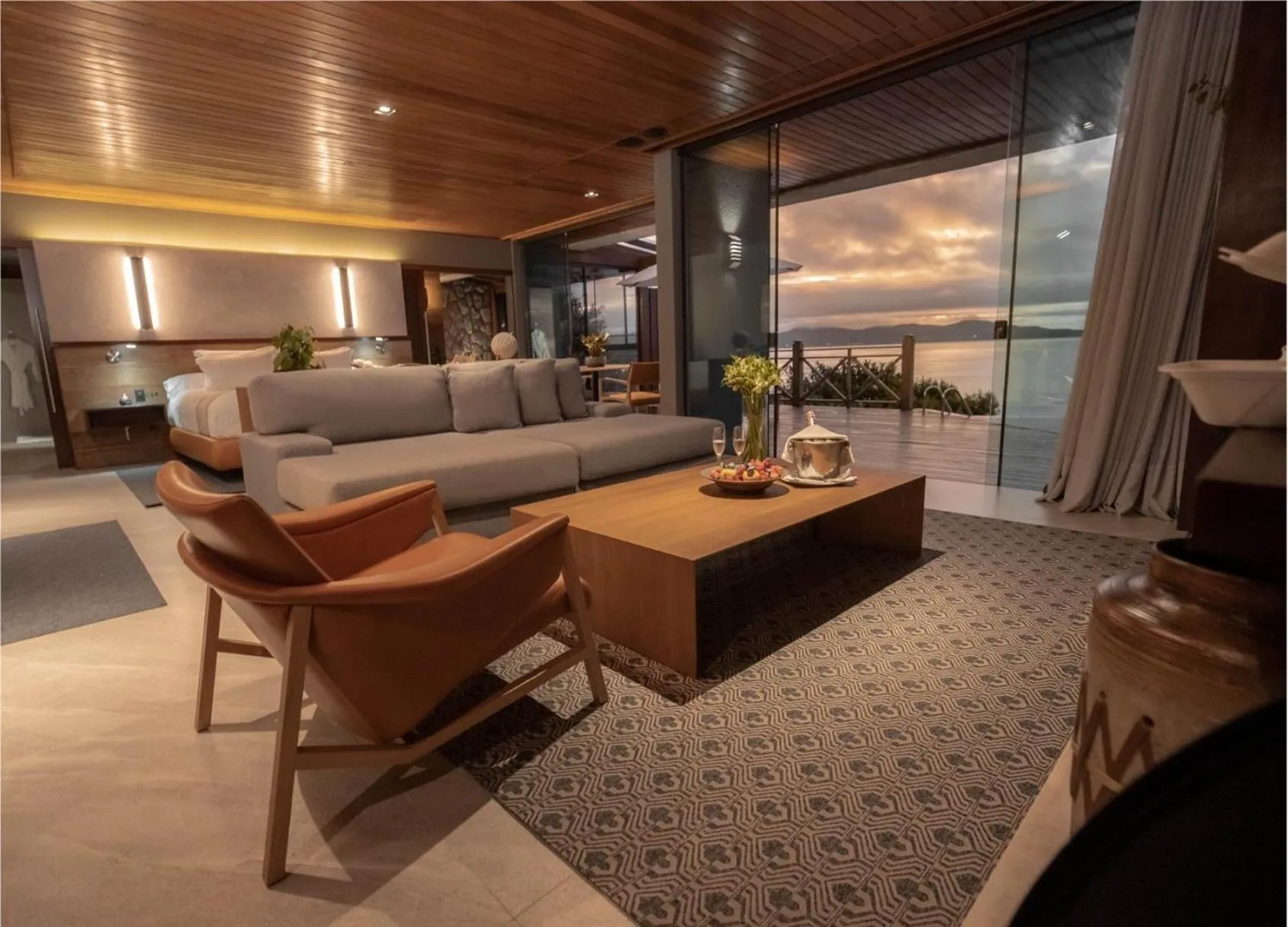 Photo of the whole room in Ponta dos Ganchos