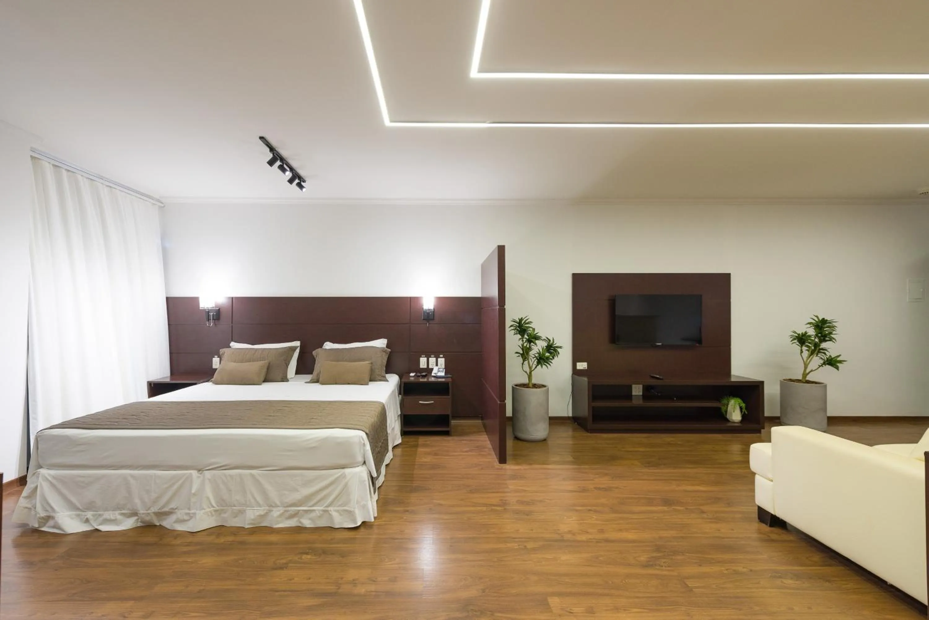 Large Double Room - single occupancy in Hotel Mansão dos Nobres
