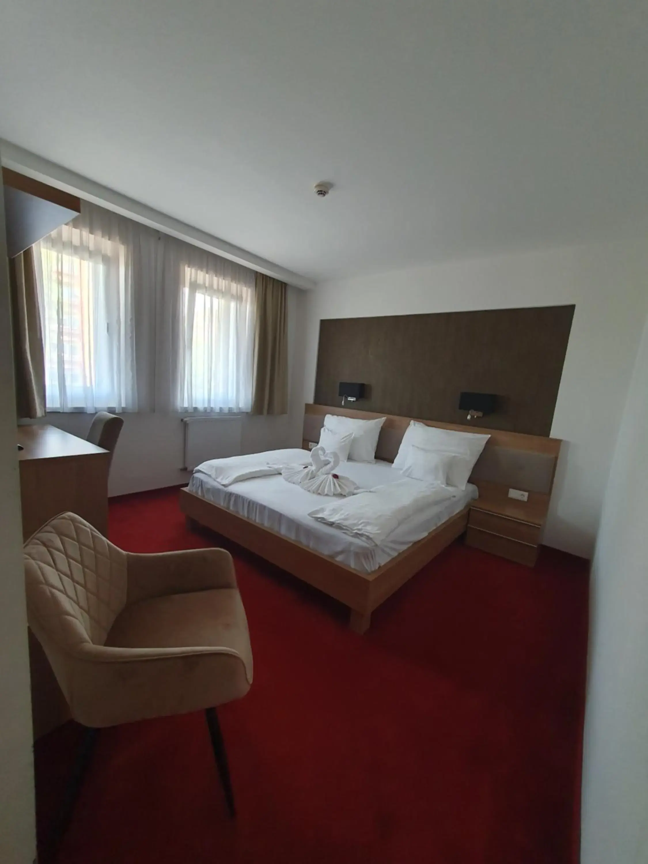 Double or Twin Room in Corvina Hotel-Restaurant Double or Twin Room in Corvina Hotel-Restaurant
