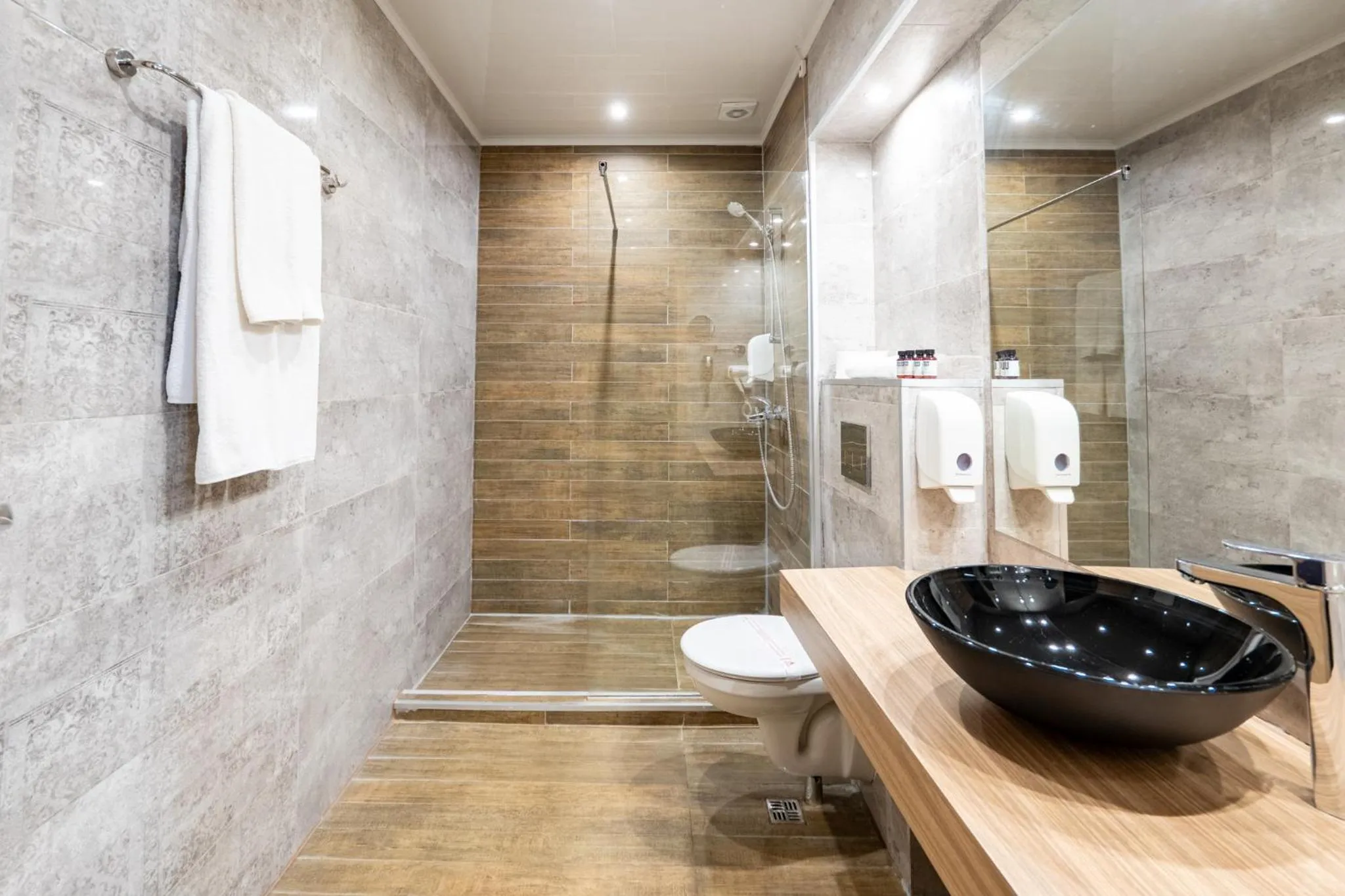 Bathroom in Avenue Hotel Deluxe