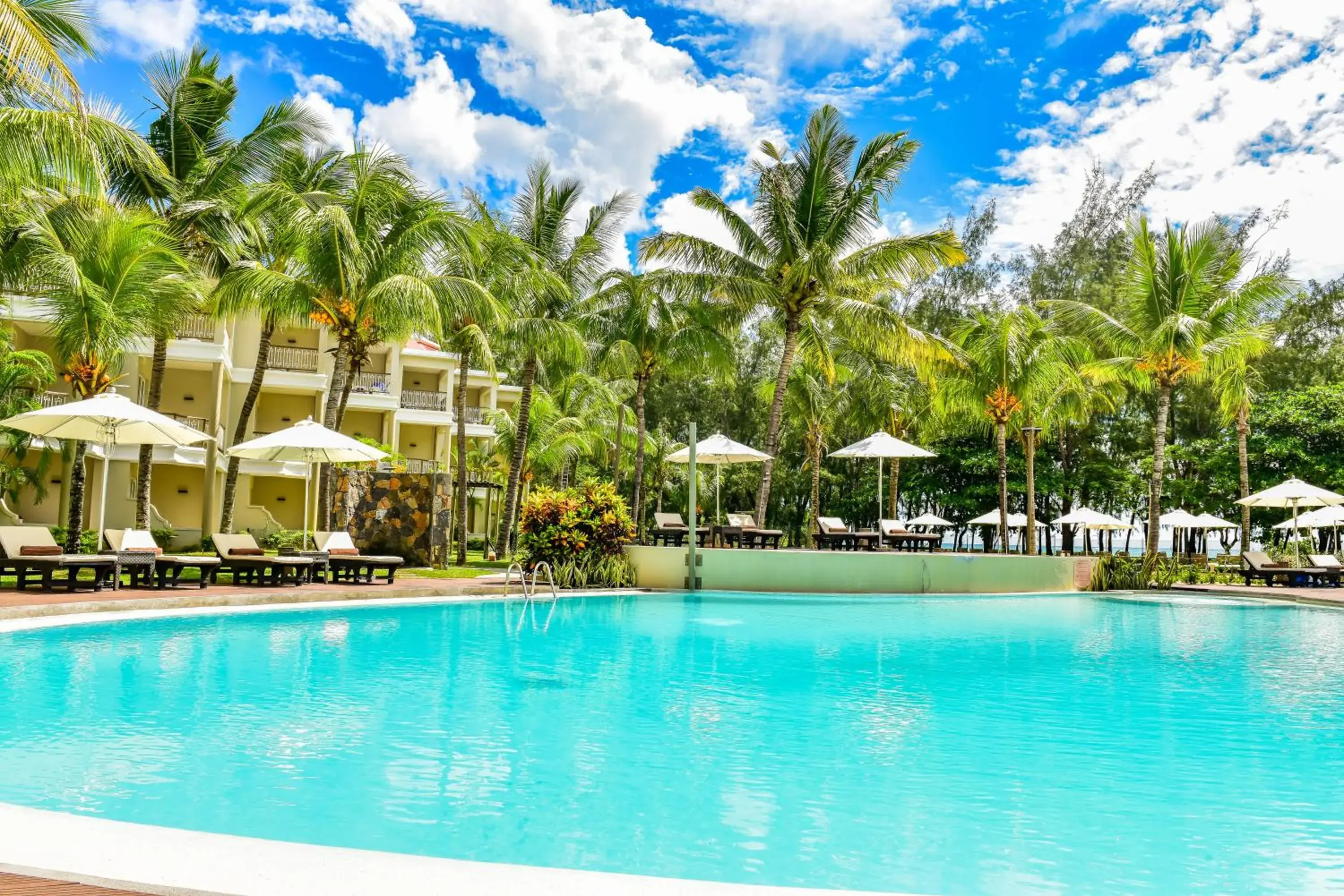 Swimming pool in Tarisa Resort & Spa Swimming pool in Tarisa Resort & Spa