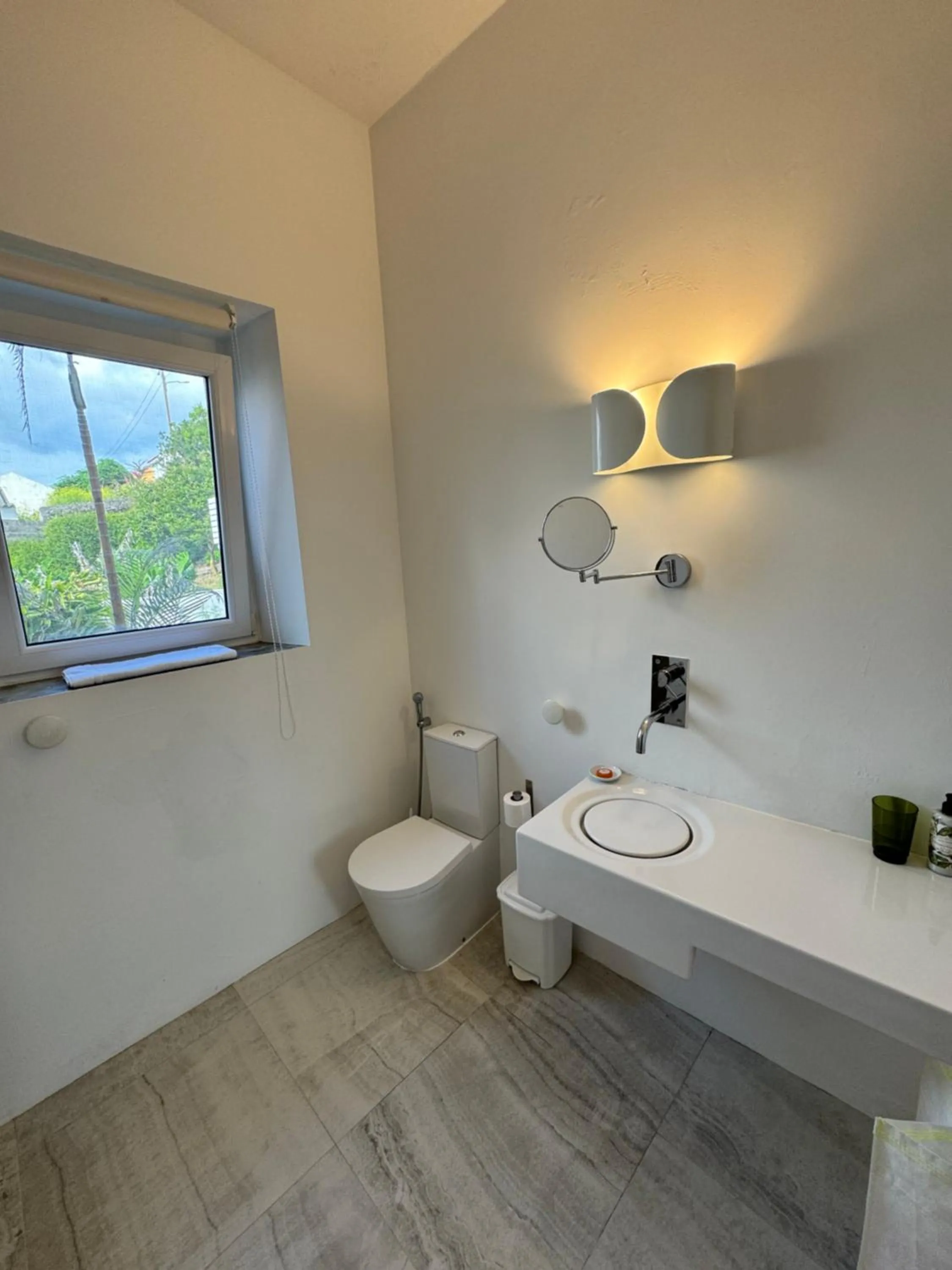 Toilet in Baía das Caldeirinhas