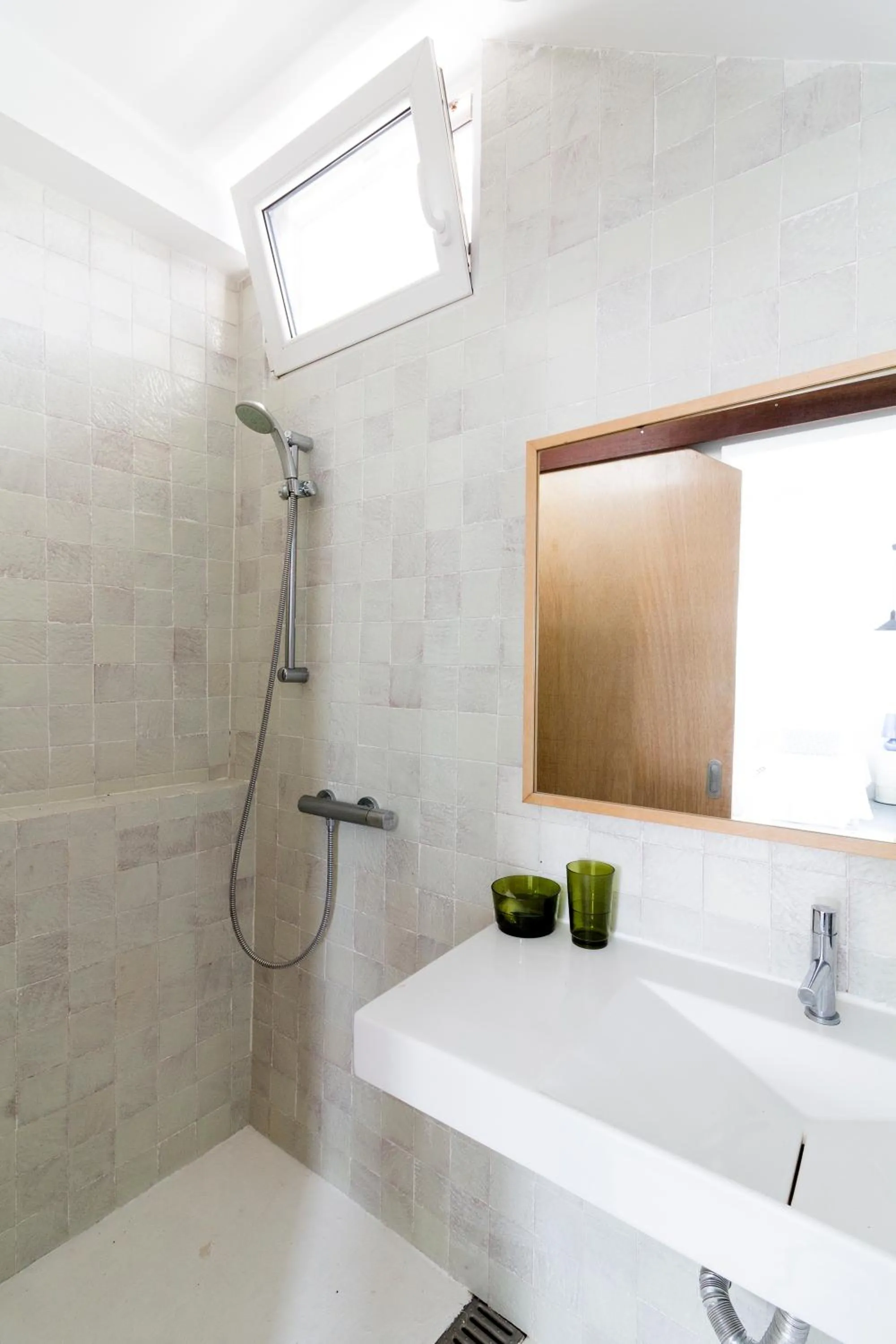 Shower in Baía das Caldeirinhas