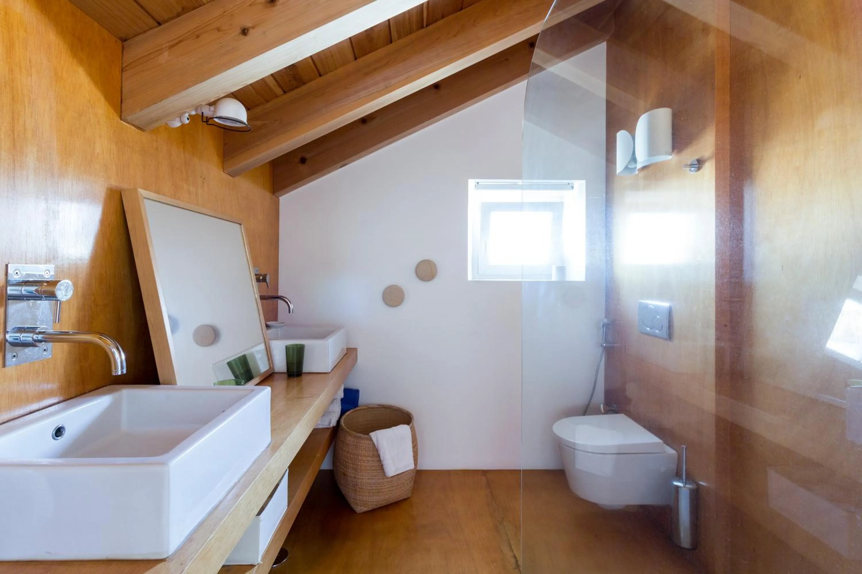 Toilet in Baía das Caldeirinhas