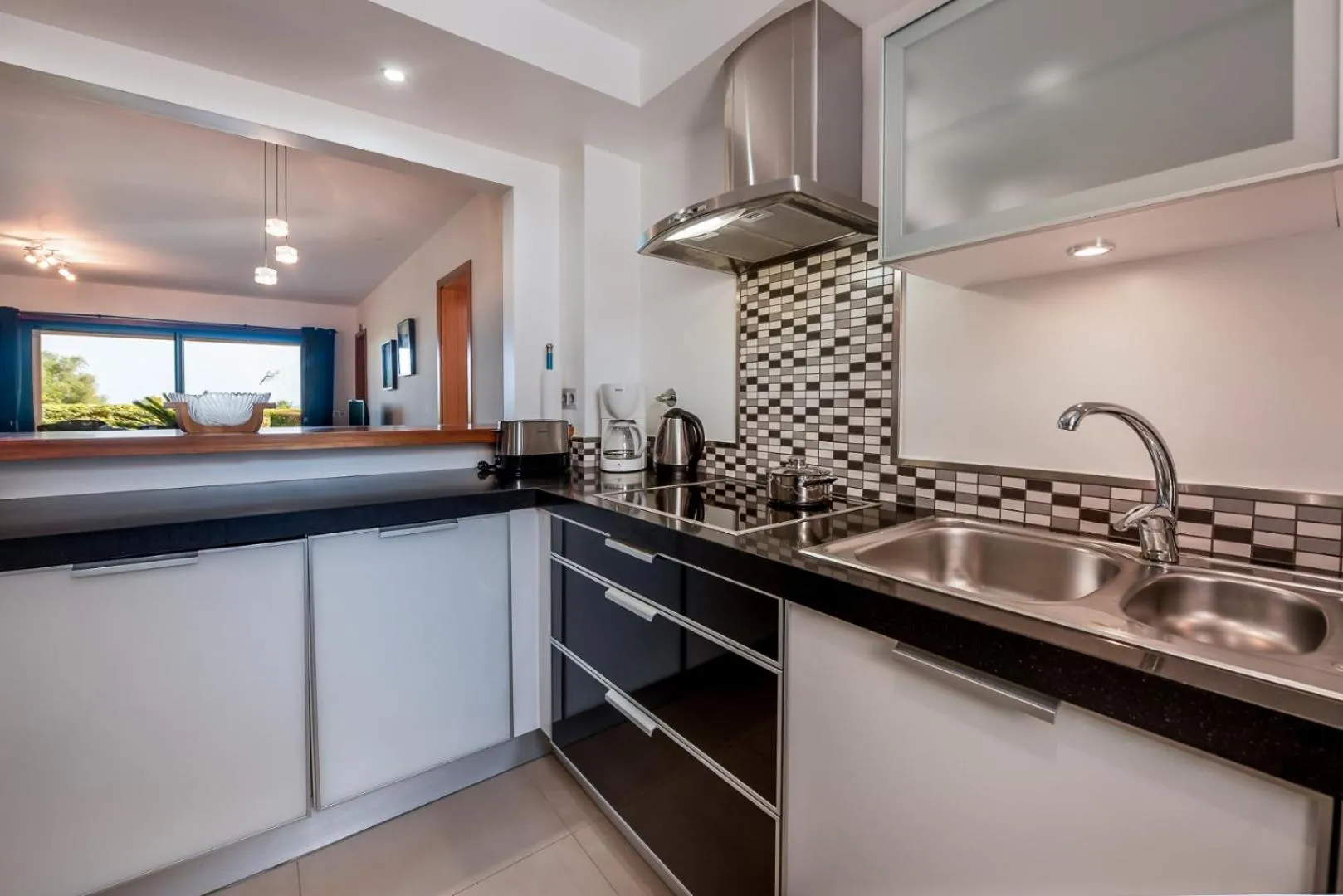 Kitchen or kitchenette in Mar da Luz Resort