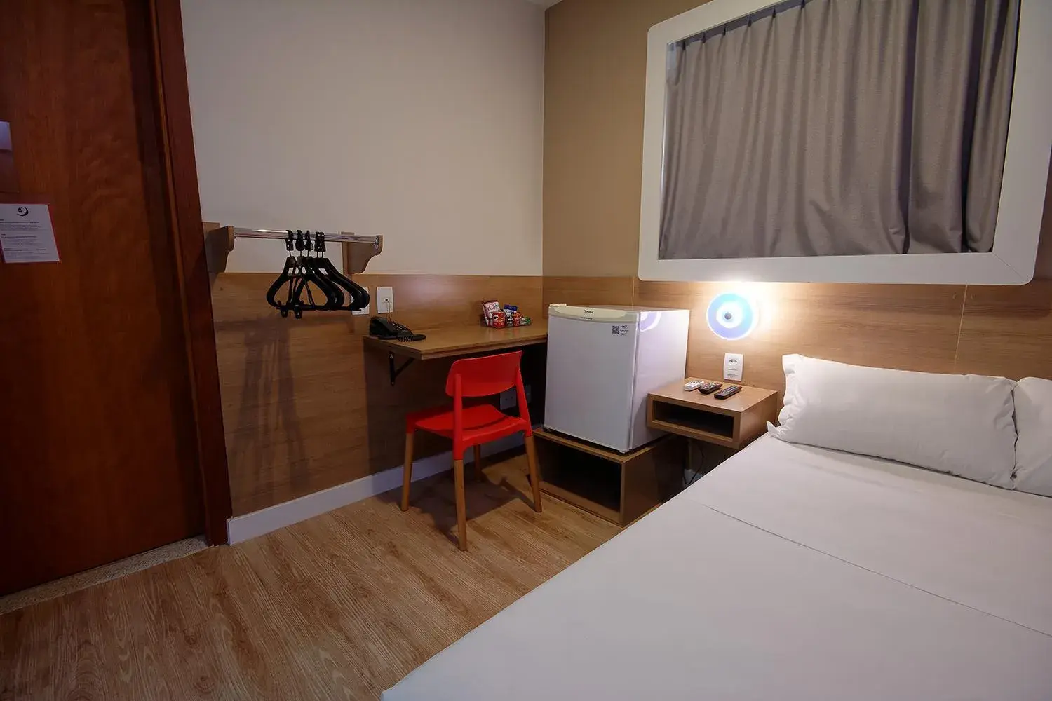 Photo of the whole room, Bed in Golden Tower Express Araraquara by Fênix Hotéis Photo of the whole room, Bed in Golden Tower Express Araraquara by Fênix Hotéis