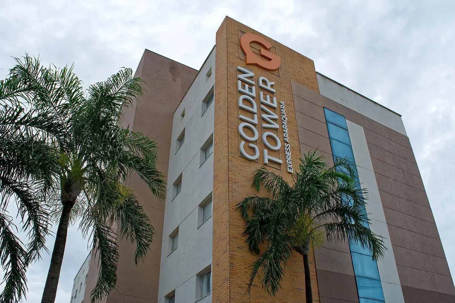 Property building in Golden Tower Express Araraquara by Fênix Hotéis Property building in Golden Tower Express Araraquara by Fênix Hotéis