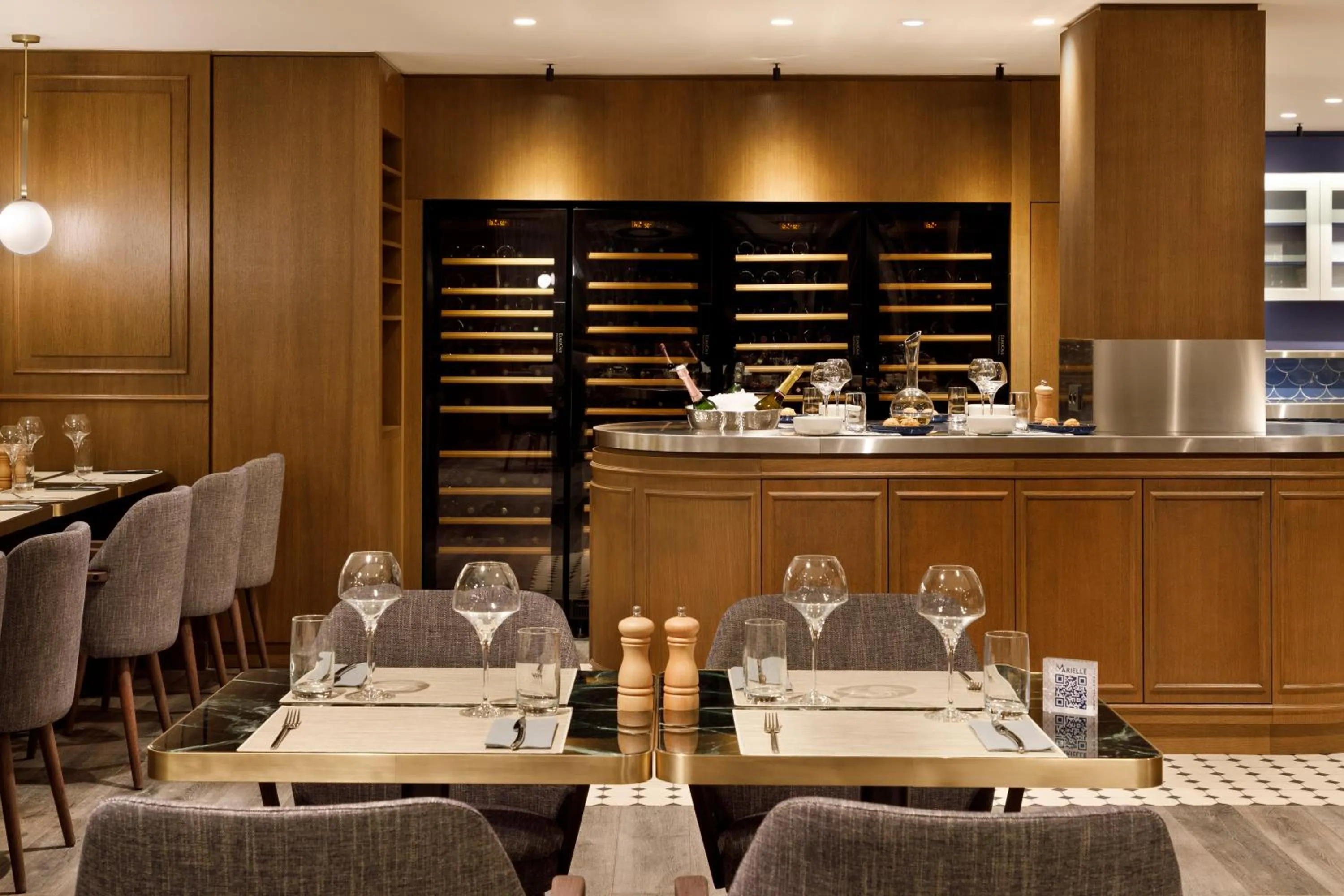 Restaurant/places to eat in Hôtel Marielle