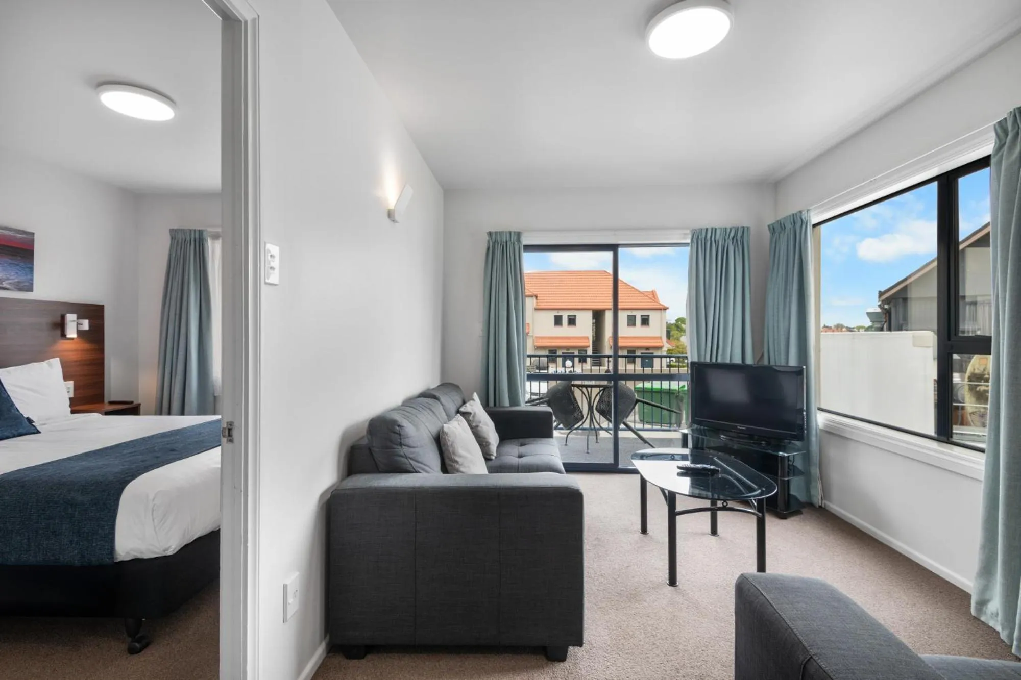 Living room, Bed in Panorama Motor Lodge
