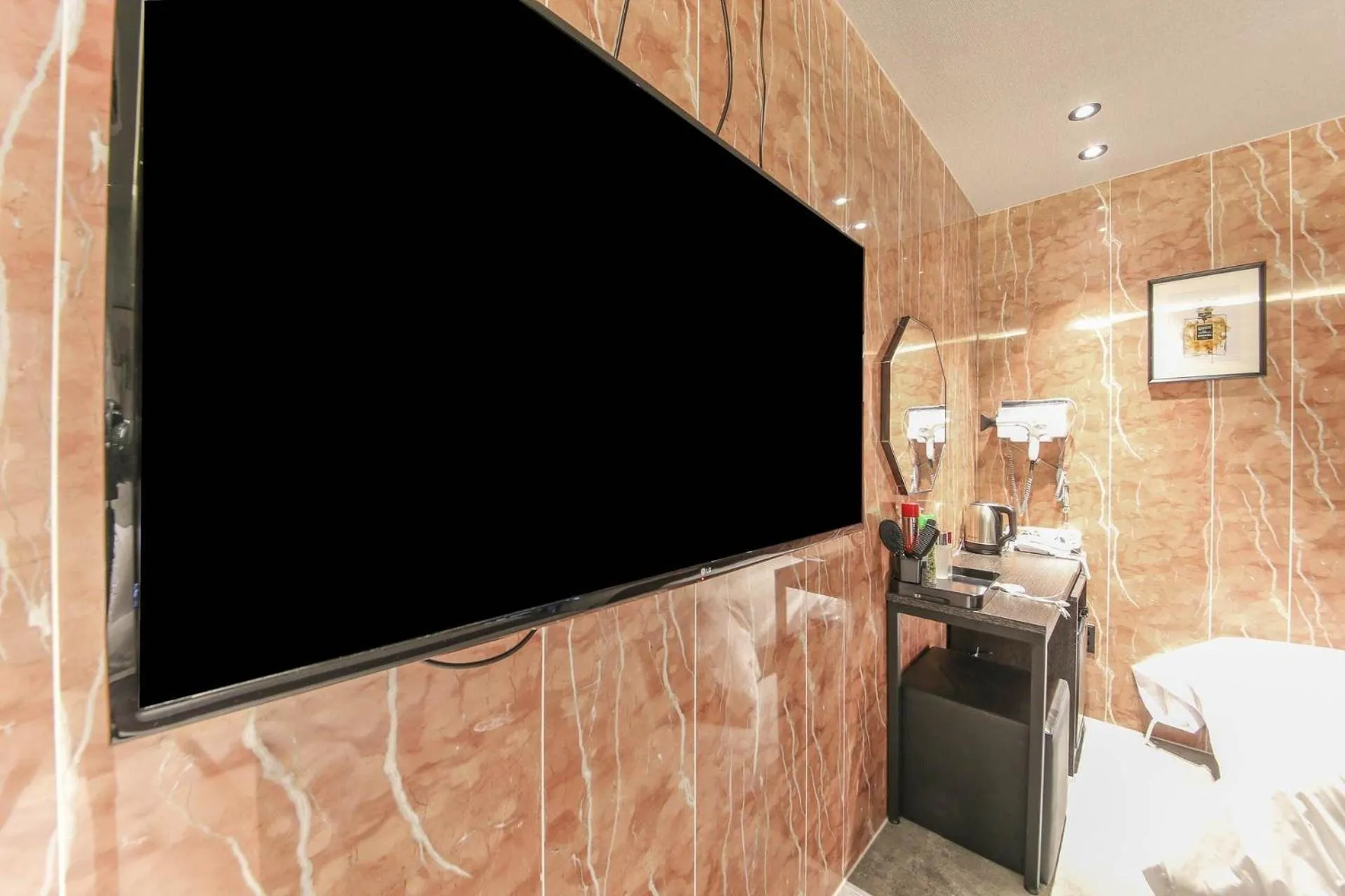 Decorative detail in MG Hotel