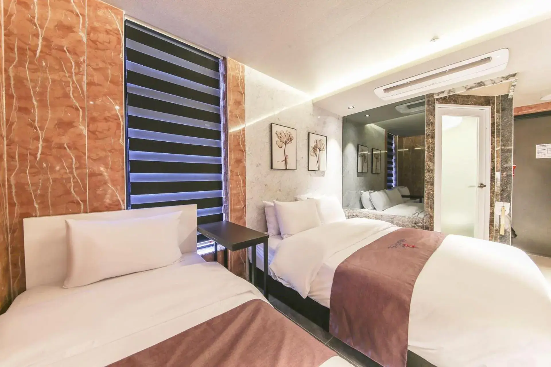 Photo of the whole room, Bed in MG Hotel Photo of the whole room, Bed in MG Hotel