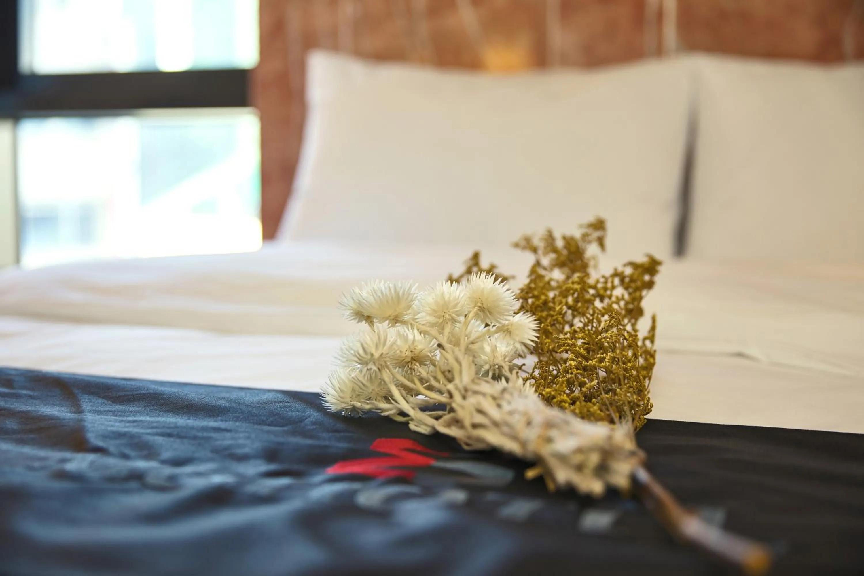 Bedroom, Bed in MG Hotel