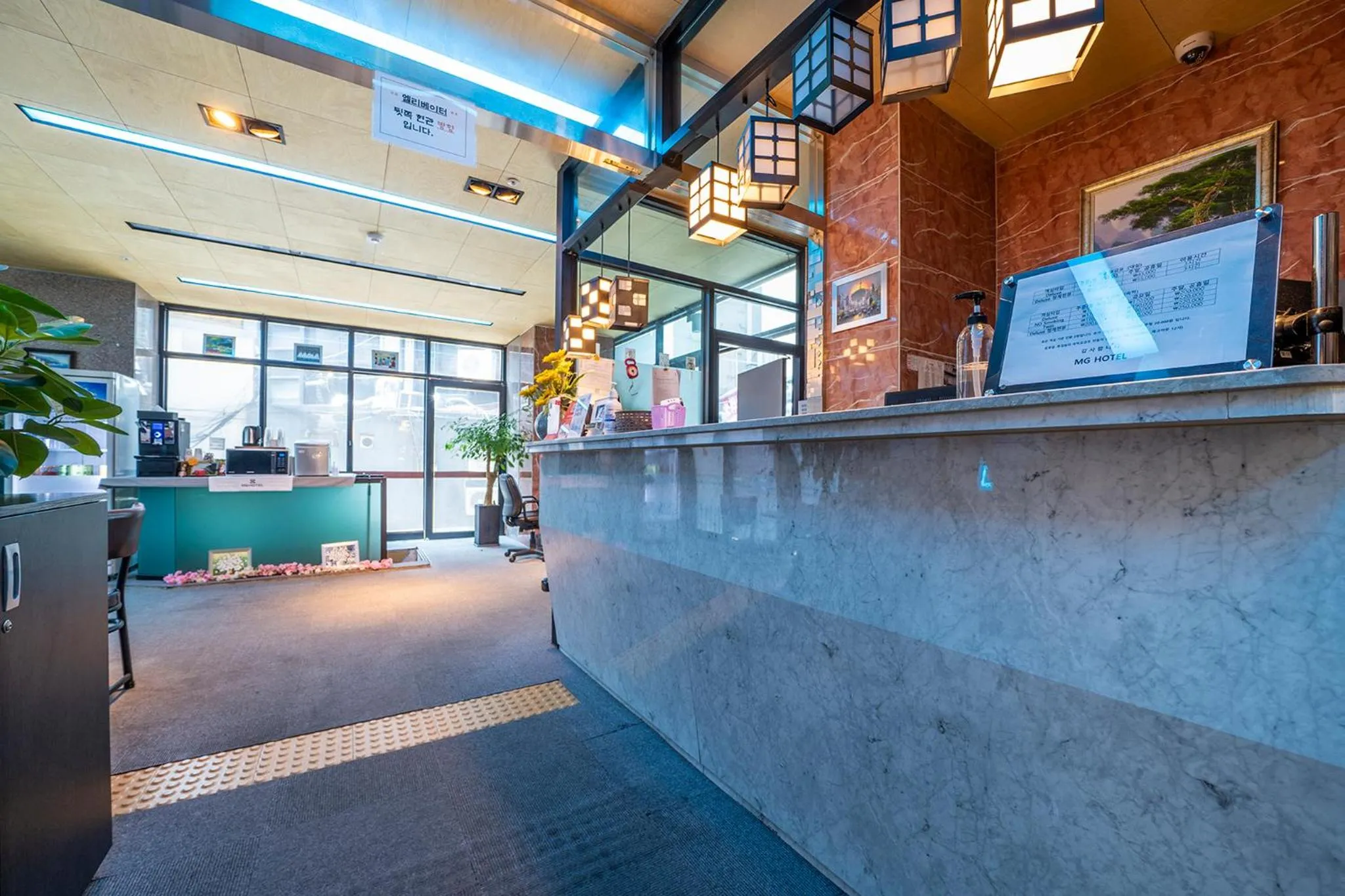 Area and facilities in MG Hotel