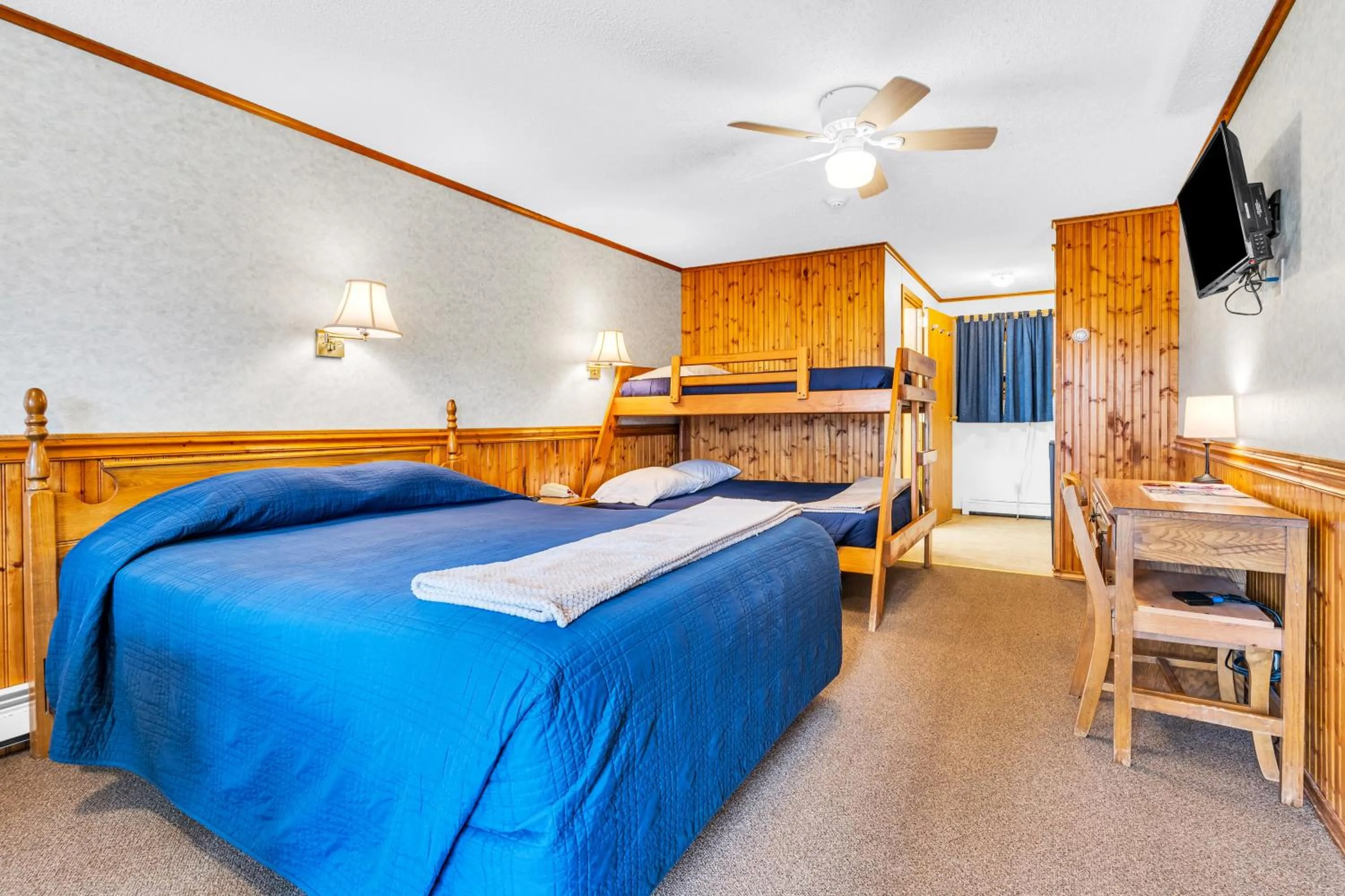 Photo of the whole room, Bed in The Inn at the Rostay