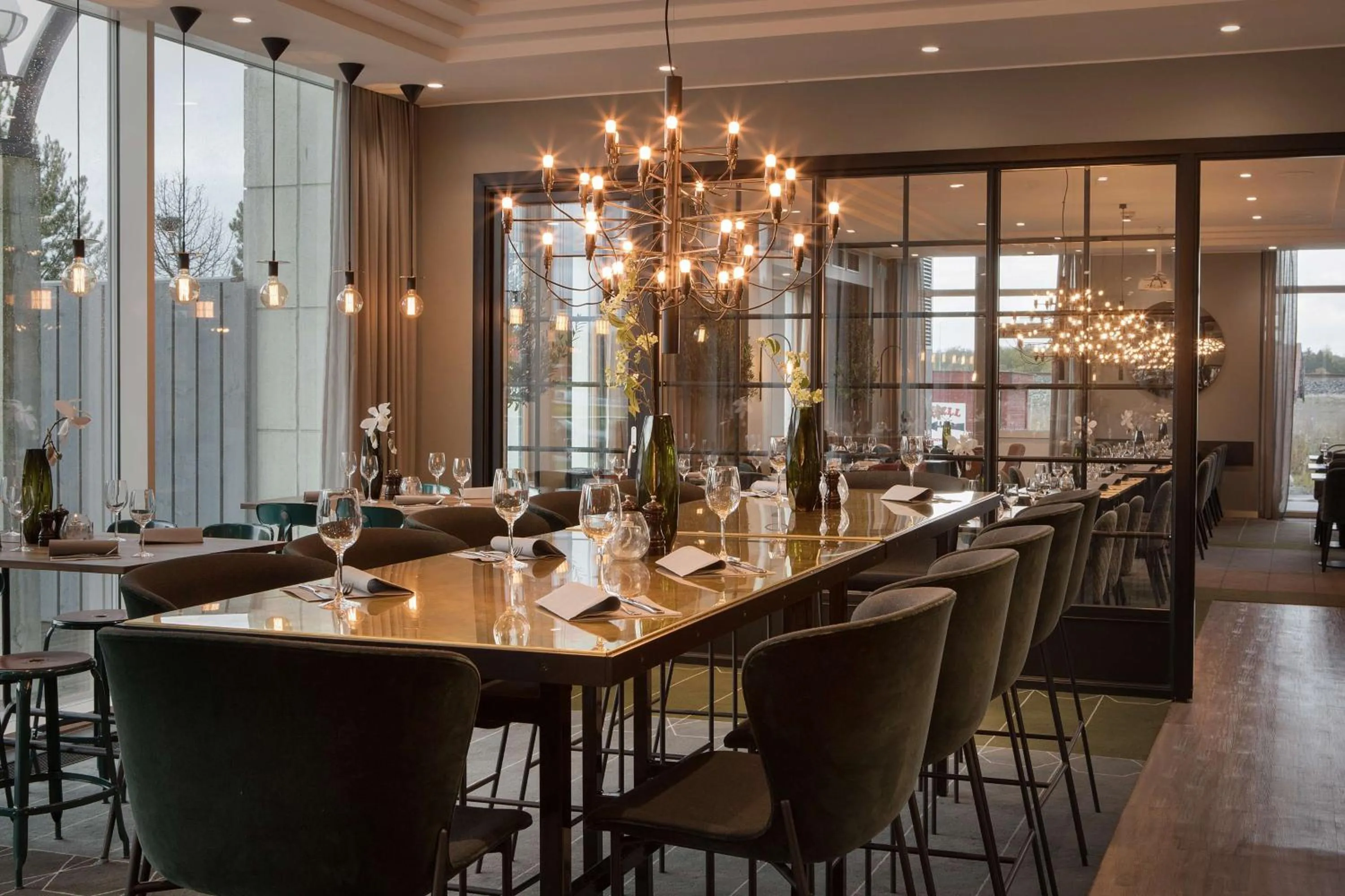 Restaurant/places to eat in Scandic Hell