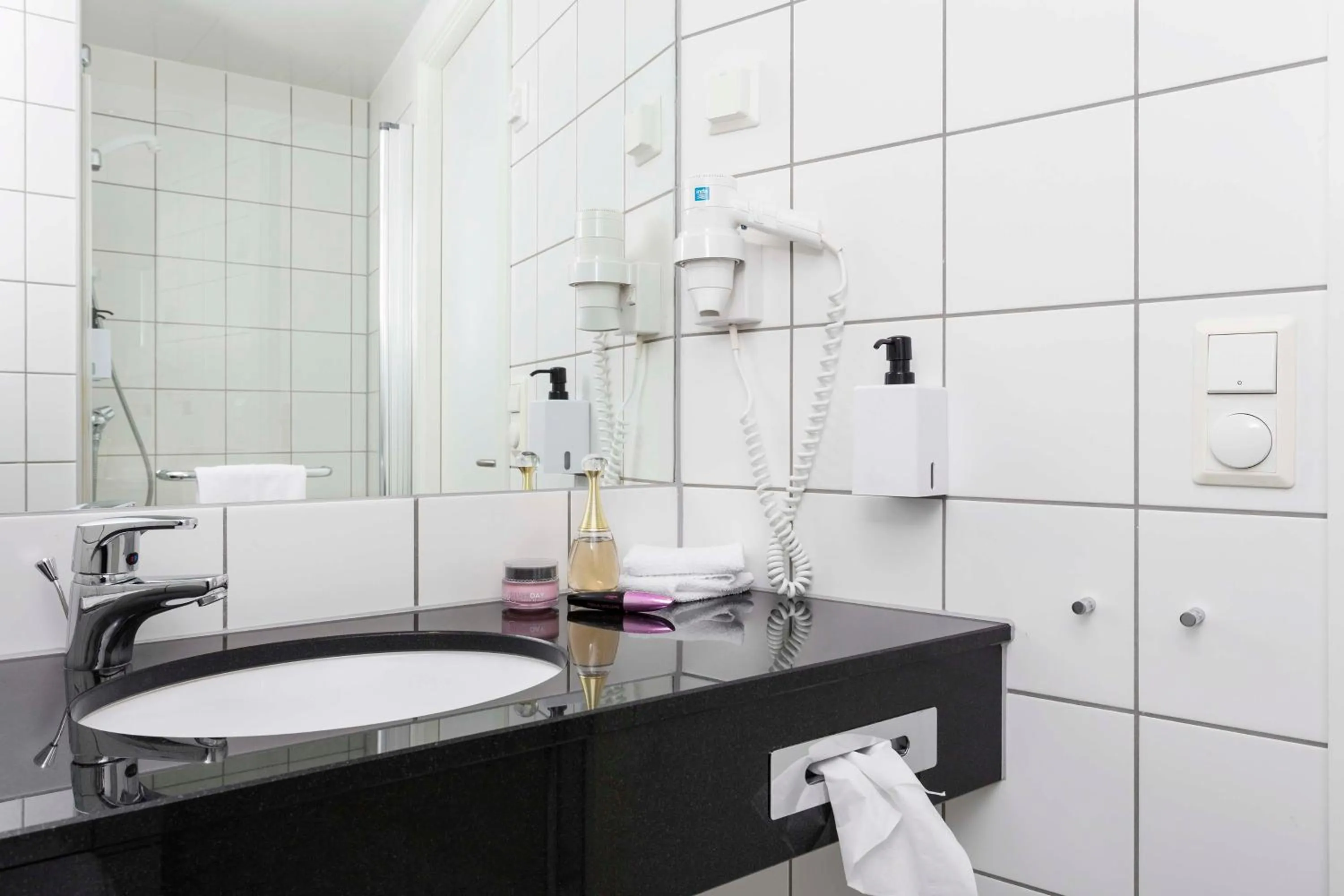 Bathroom in Scandic Hell