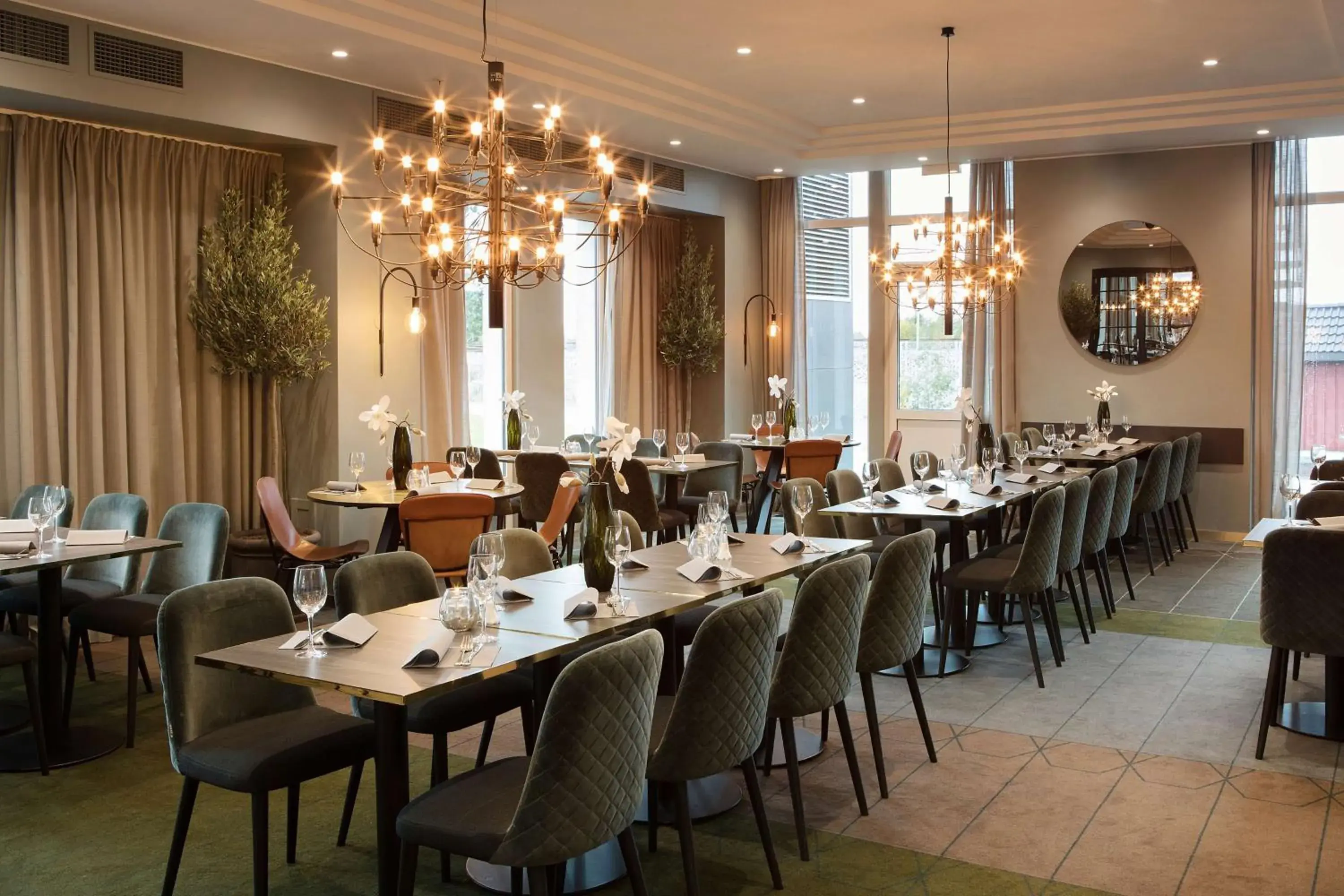 Restaurant/places to eat in Scandic Hell Restaurant/places to eat in Scandic Hell