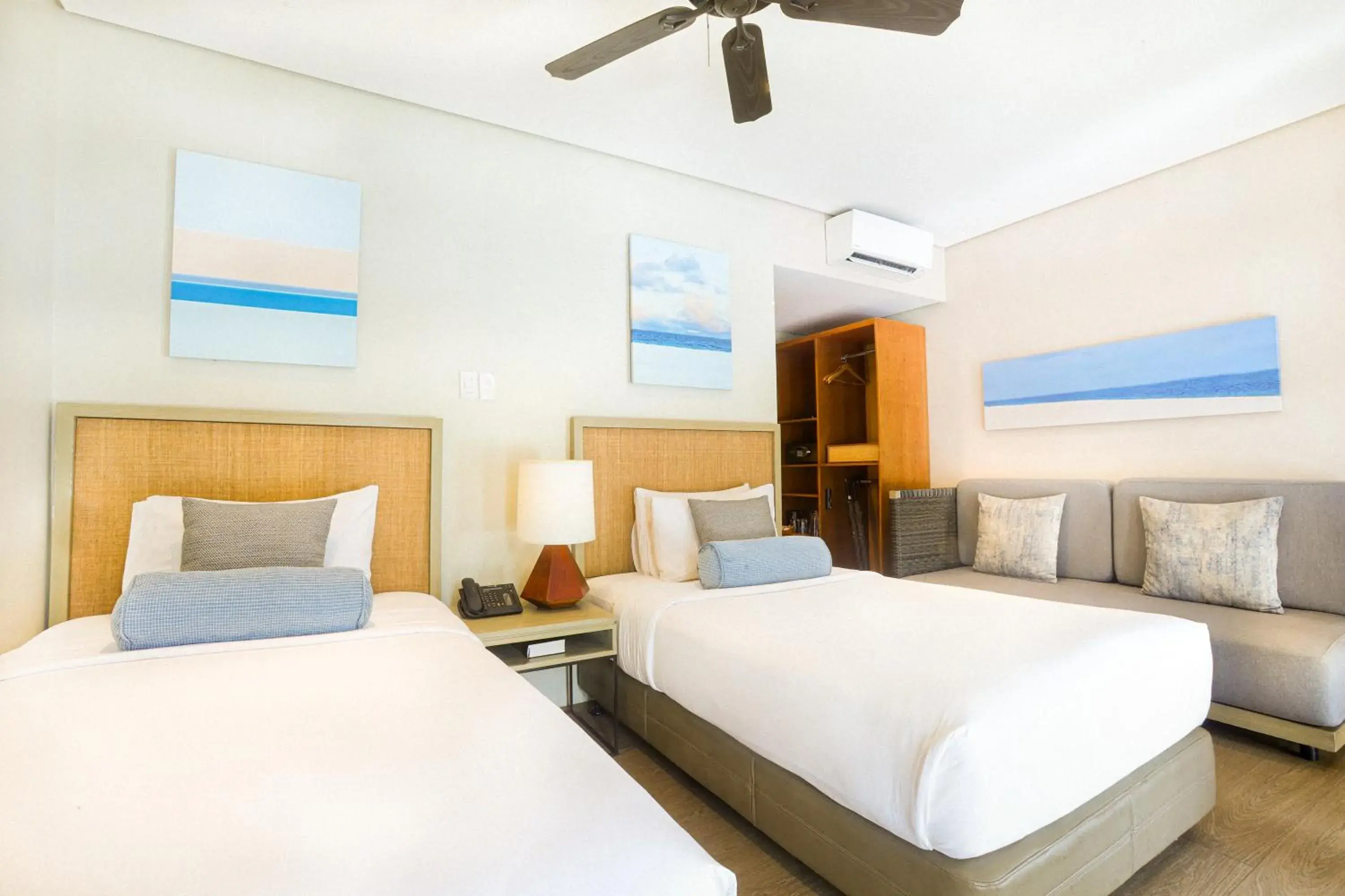 Bedroom, Bed in Huni Lio Bedroom, Bed in Huni Lio