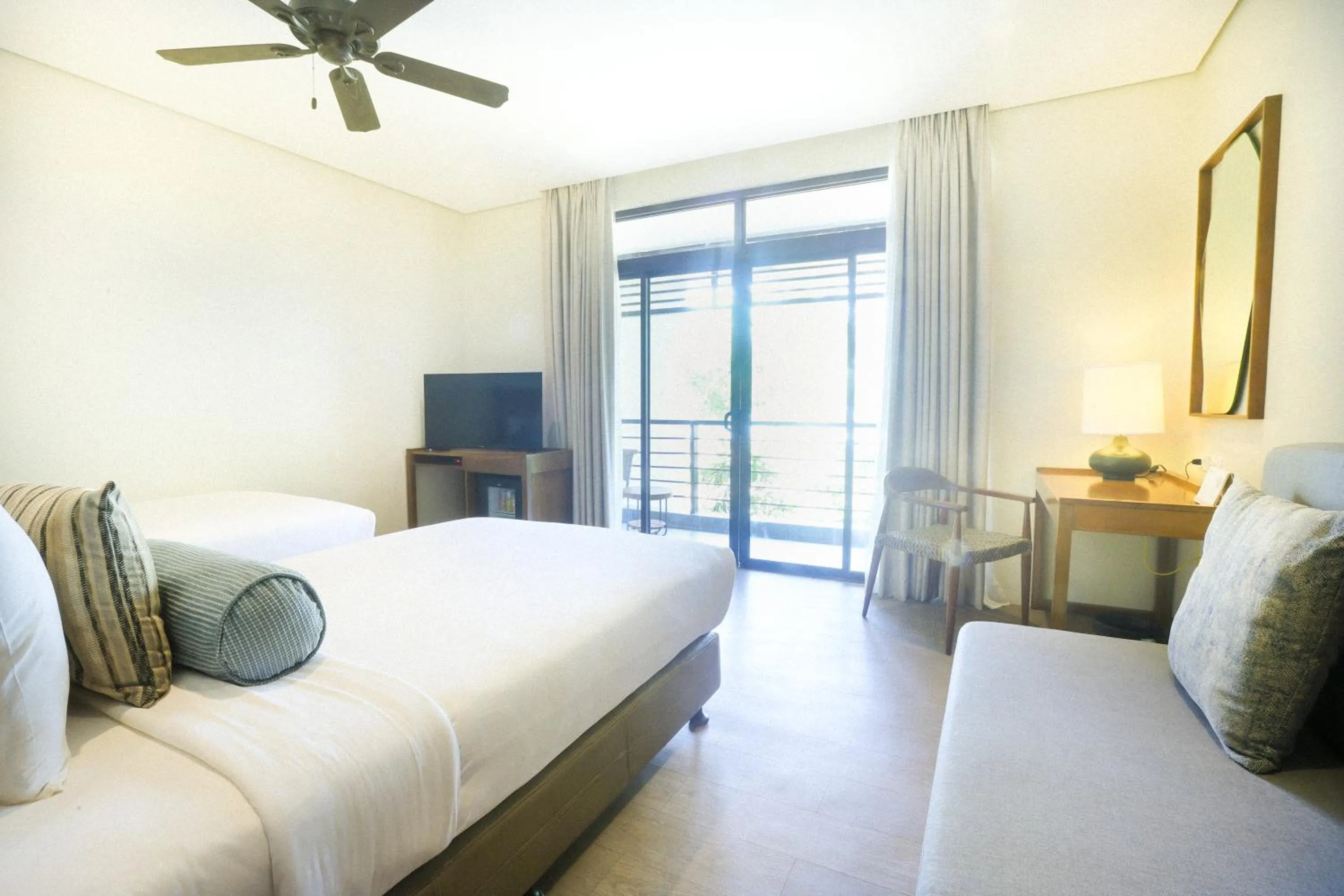 Bedroom, Bed in Huni Lio