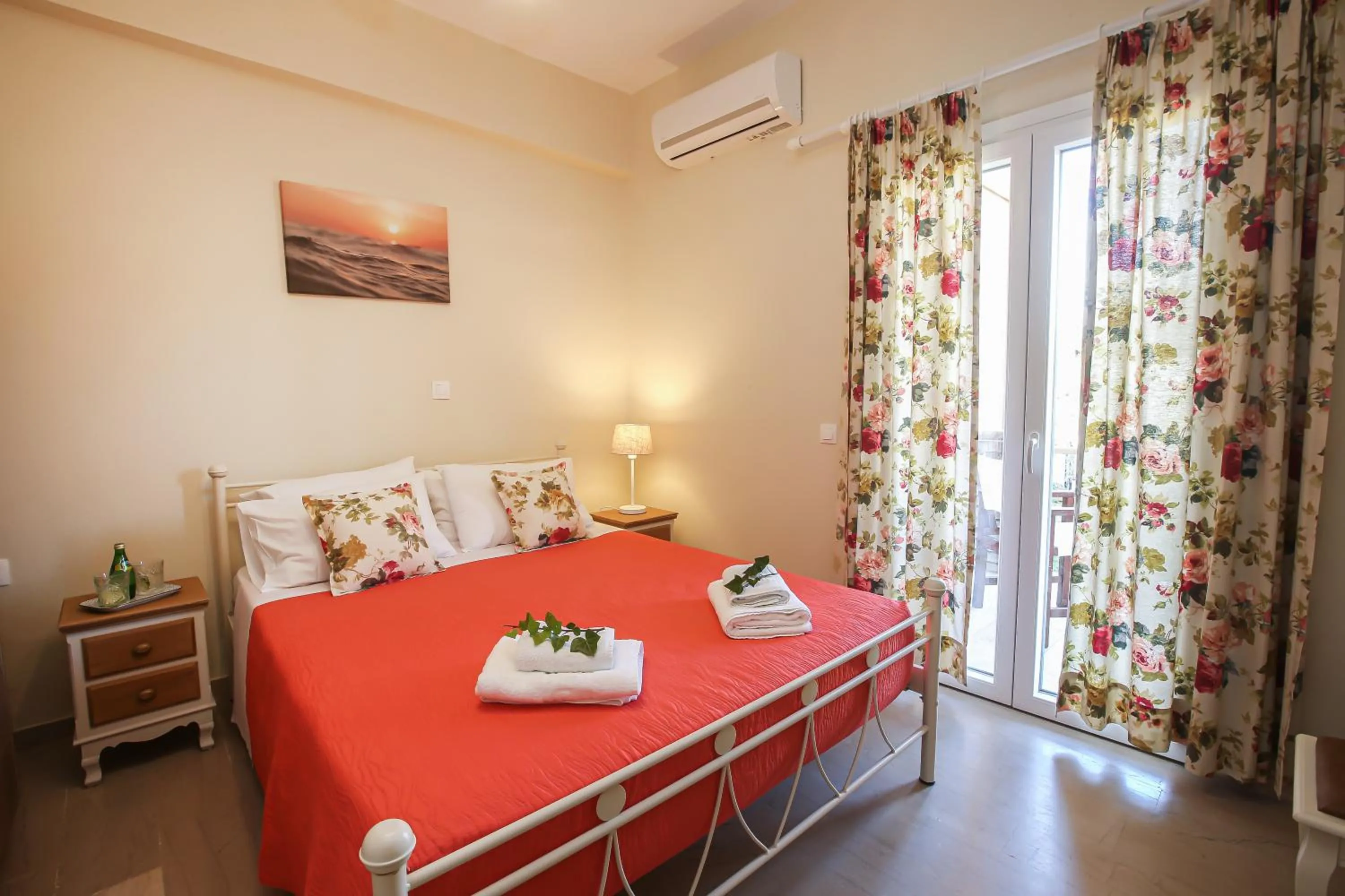 Bedroom, Bed in Navigator Villas - Houses