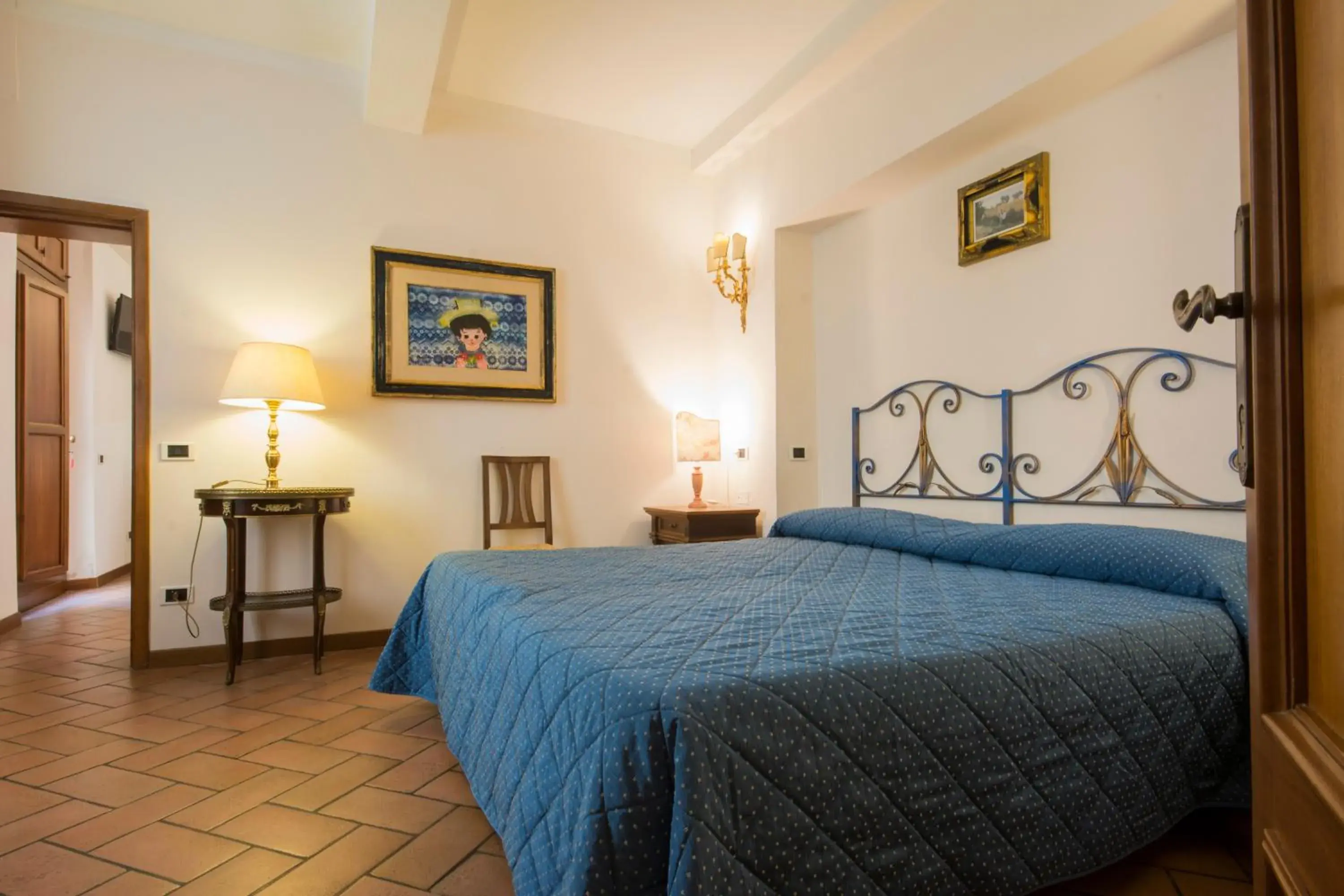 One-Bedroom Apartment in Regis Condo One-Bedroom Apartment in Regis Condo