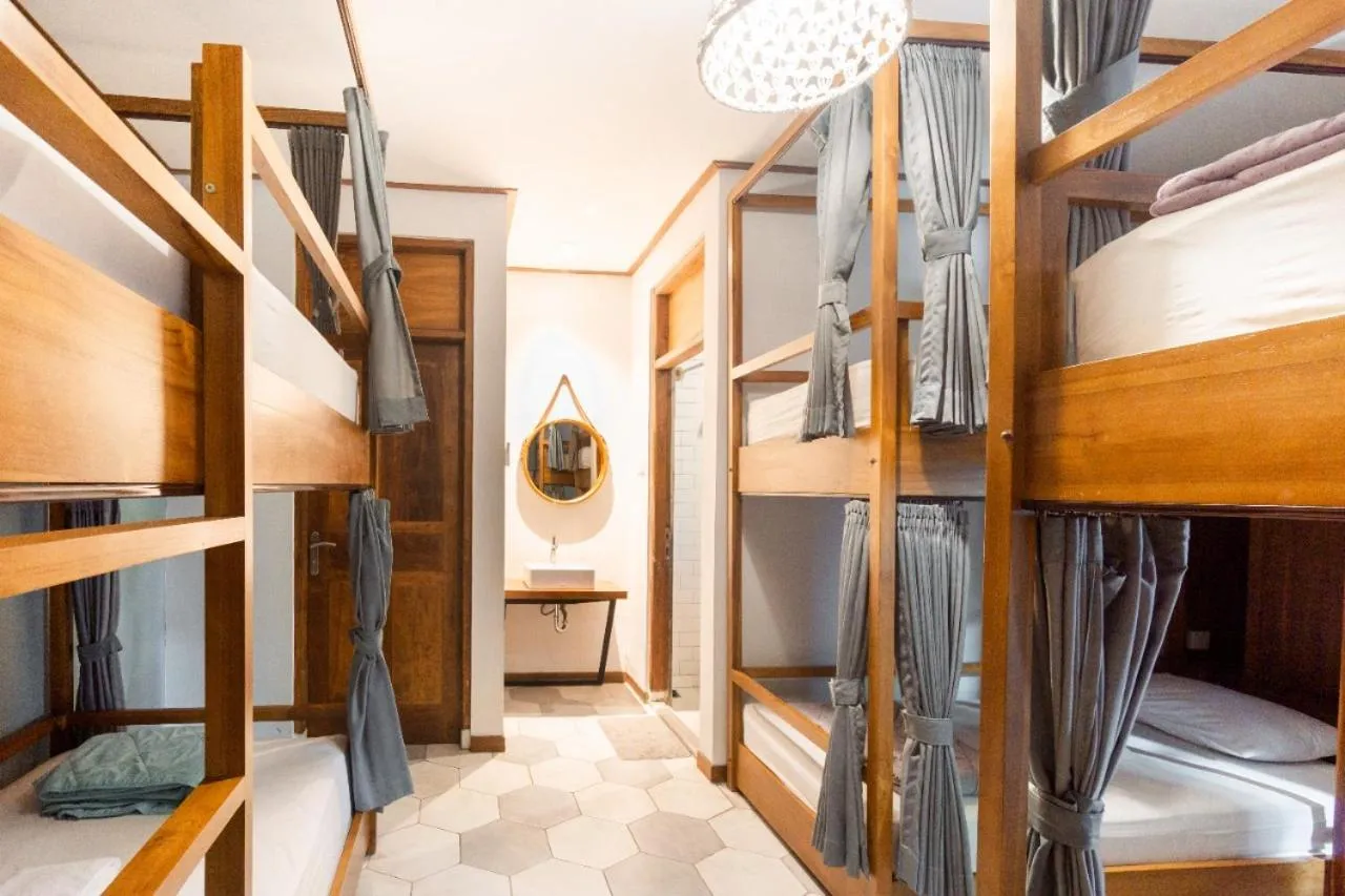 bunk bed, Bed in Interconnection Hostel