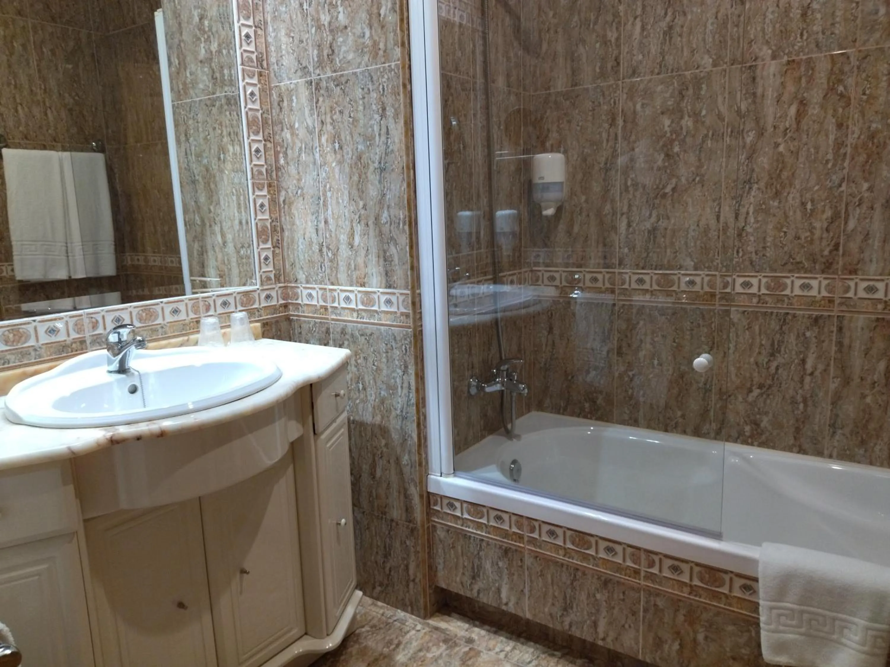 Bathroom in Hotel Playa Compostela