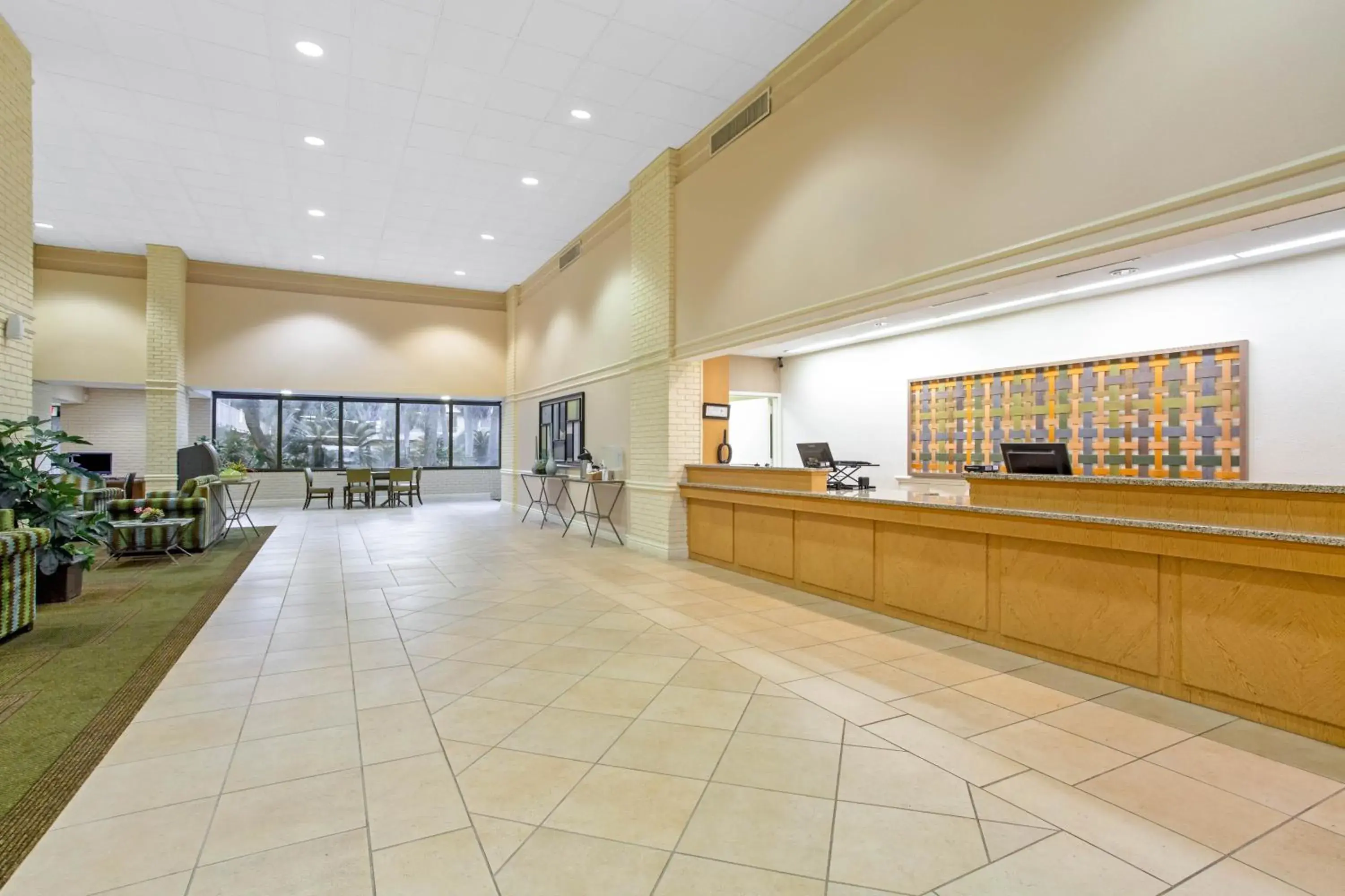 Staff, Lobby/Reception in Quality Inn Slidell I-10