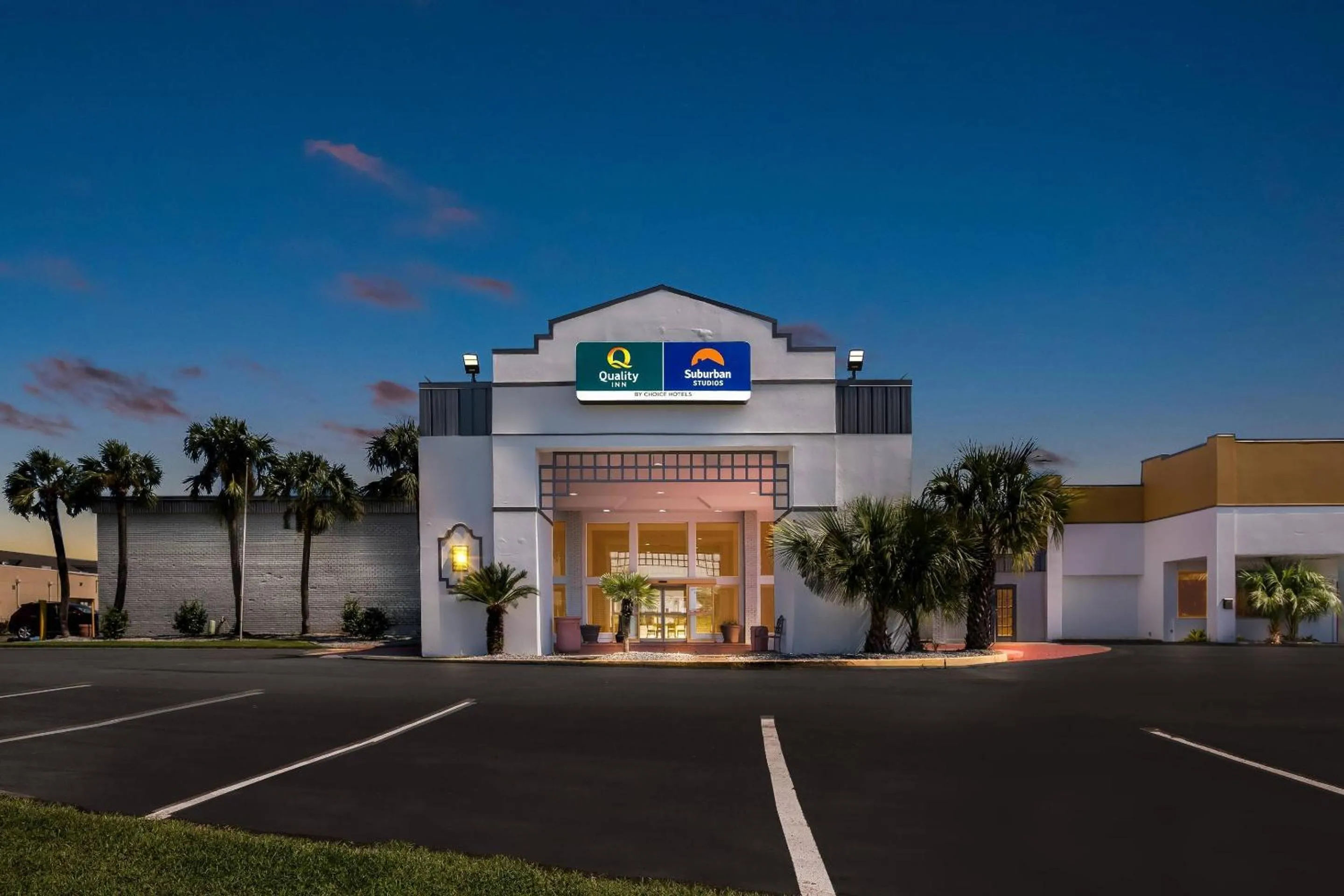 Property building in Quality Inn Slidell I-10