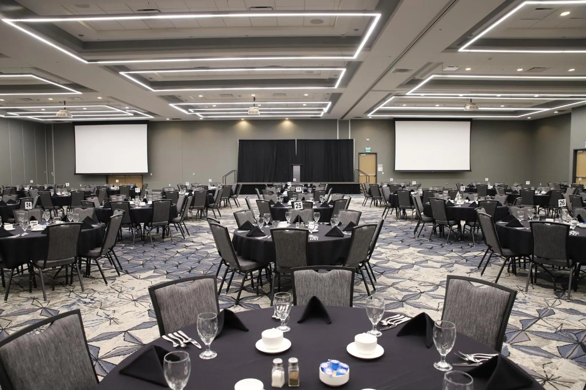 Meeting/conference room in Holiday Inn & Suites Cedar Falls-Waterloo Event Ctr by IHG