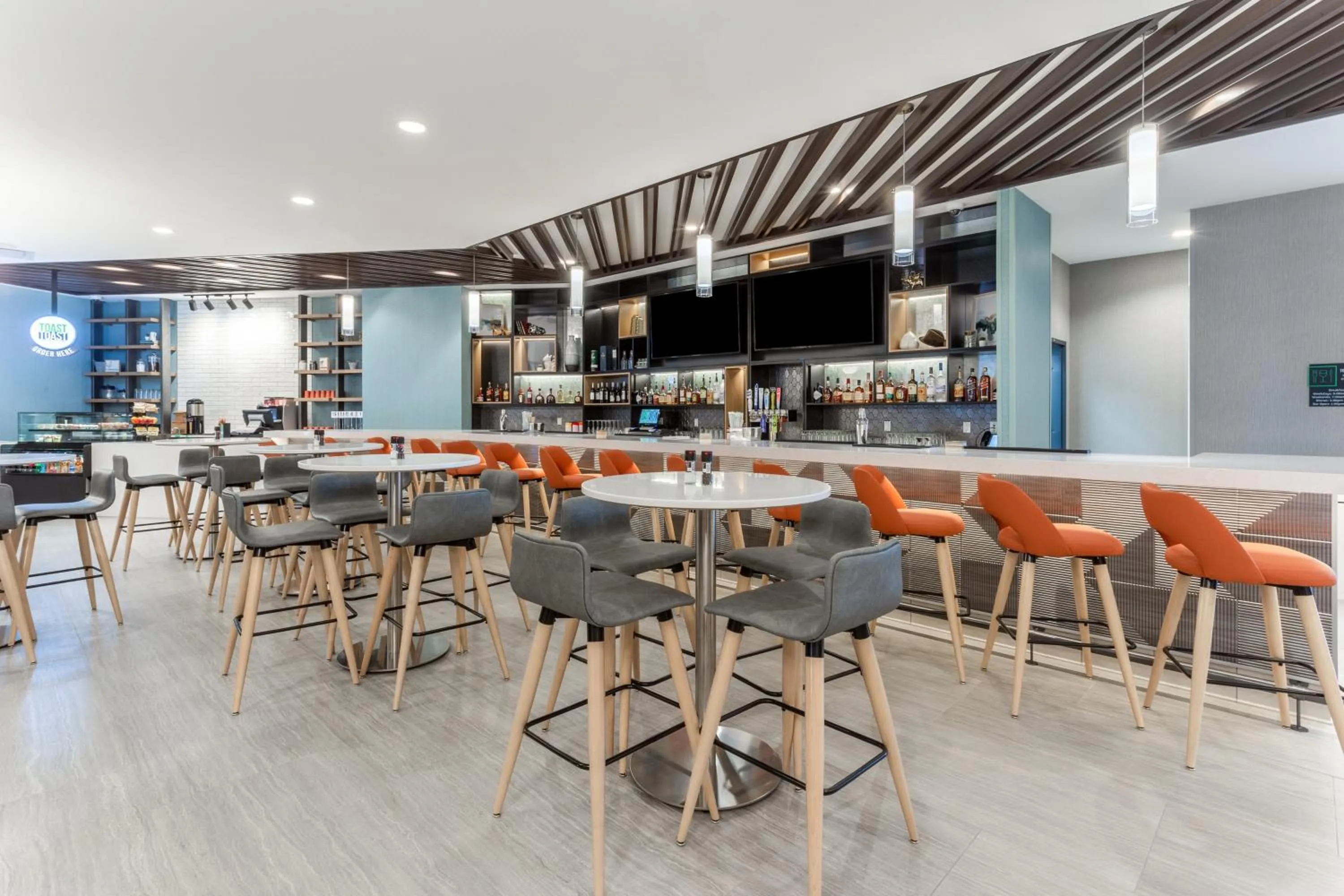 Restaurant/places to eat in Holiday Inn & Suites Cedar Falls-Waterloo Event Ctr by IHG