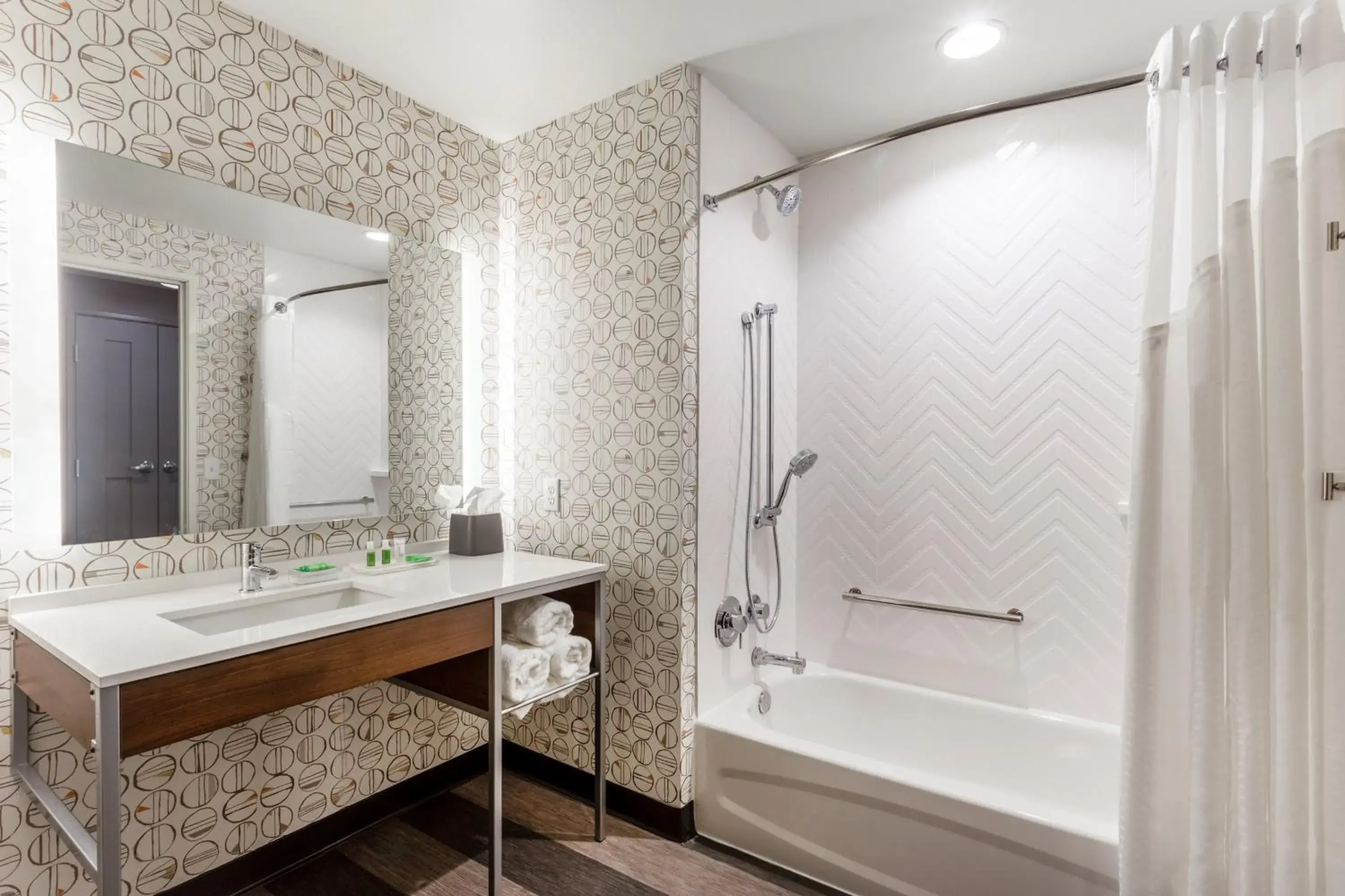 Standard King Room - Communications Accessible in Holiday Inn & Suites Cedar Falls-Waterloo Event Ctr by IHG Standard King Room - Communications Accessible in Holiday Inn & Suites Cedar Falls-Waterloo Event Ctr by IHG