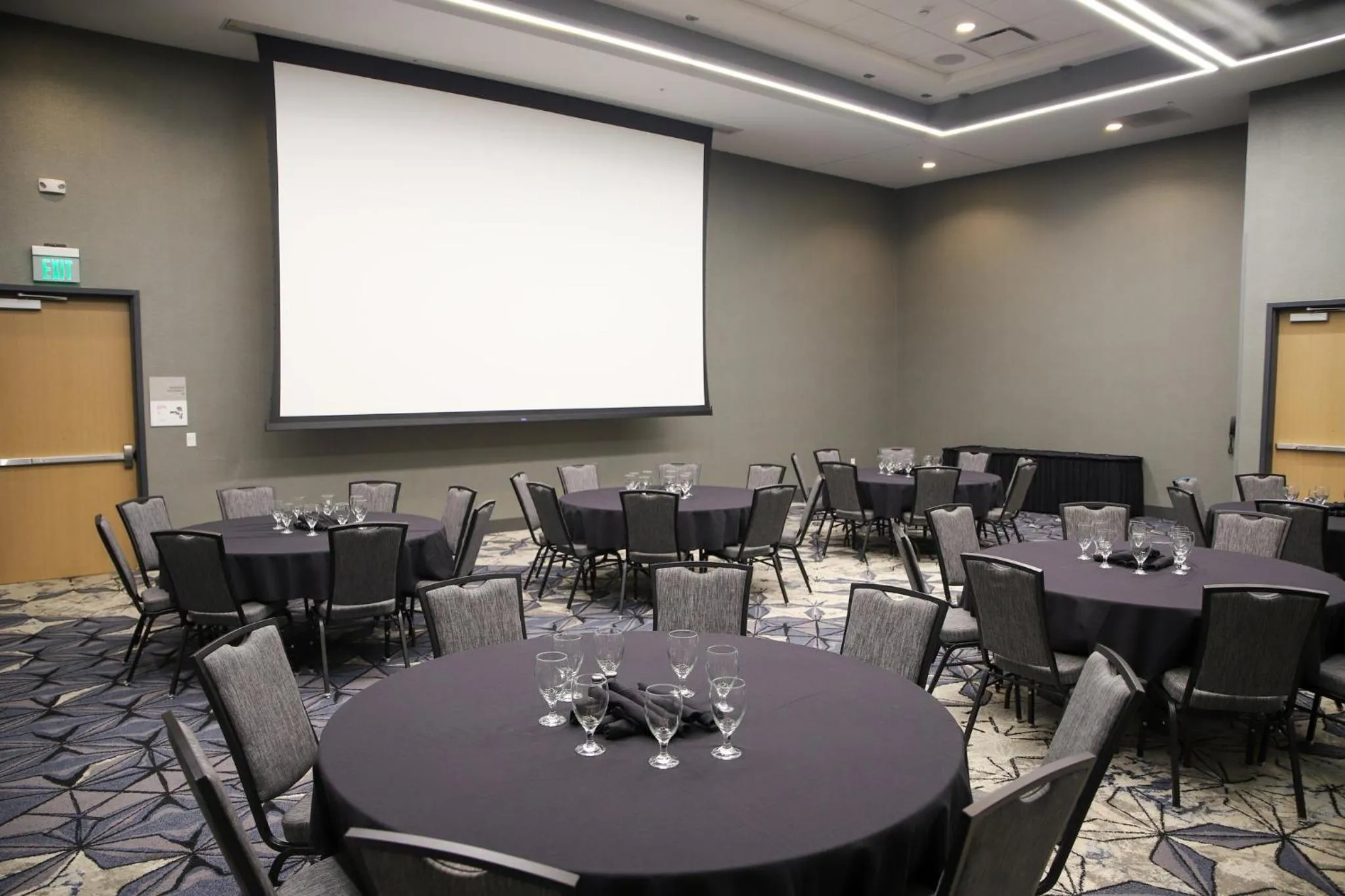 Meeting/conference room in Holiday Inn & Suites Cedar Falls-Waterloo Event Ctr by IHG