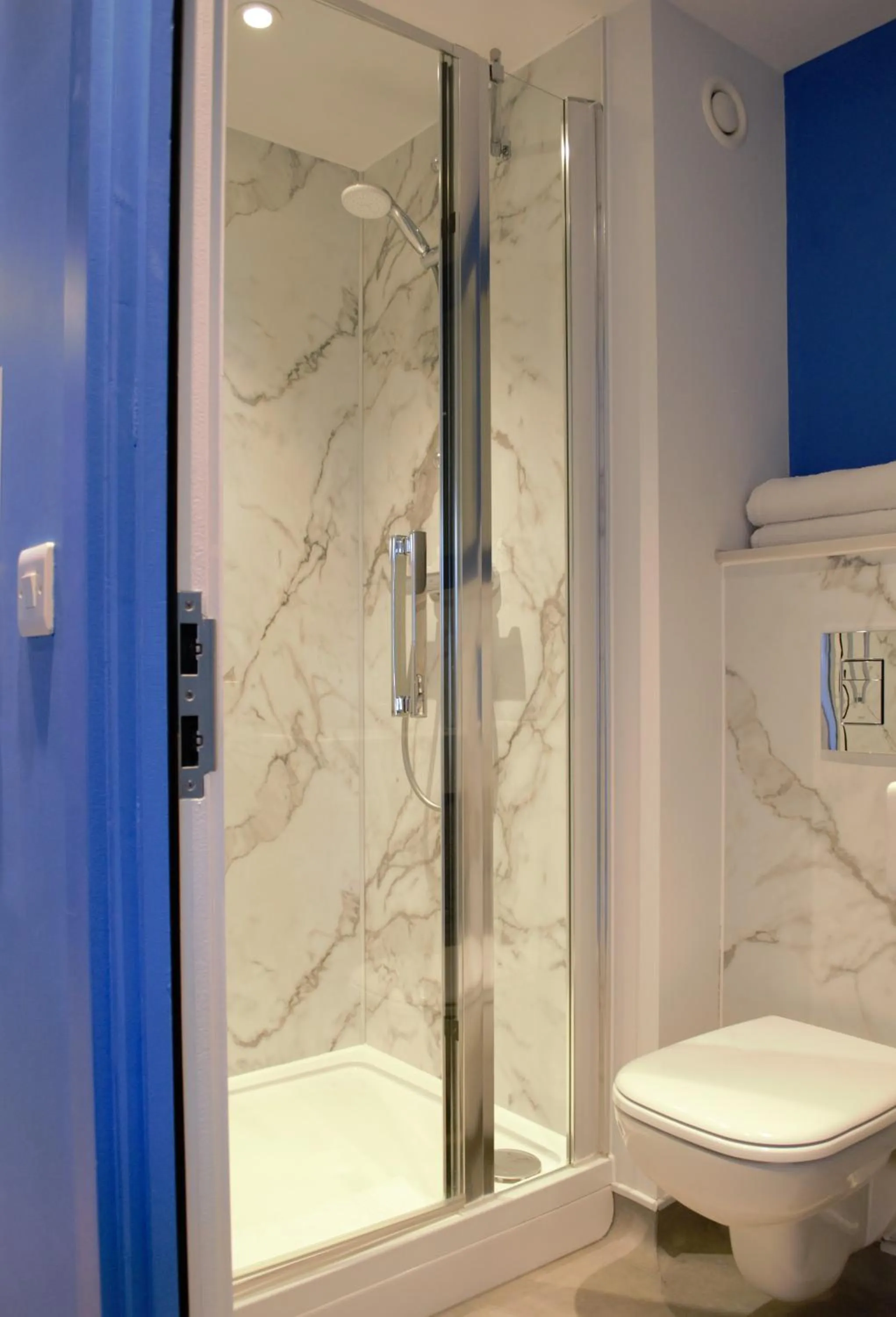 Bathroom in ibis budget Swindon