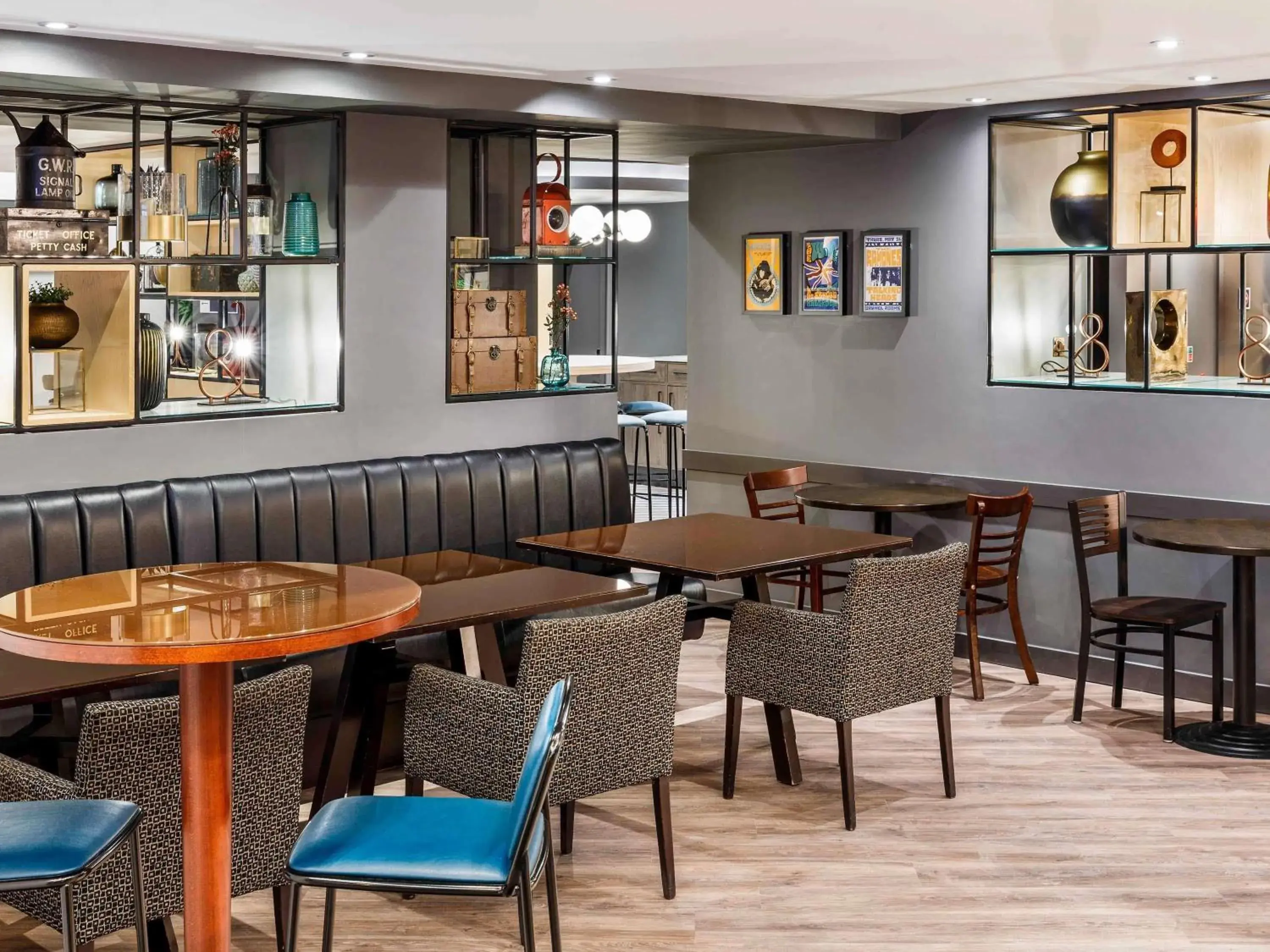 Property building in ibis budget Swindon Property building in ibis budget Swindon