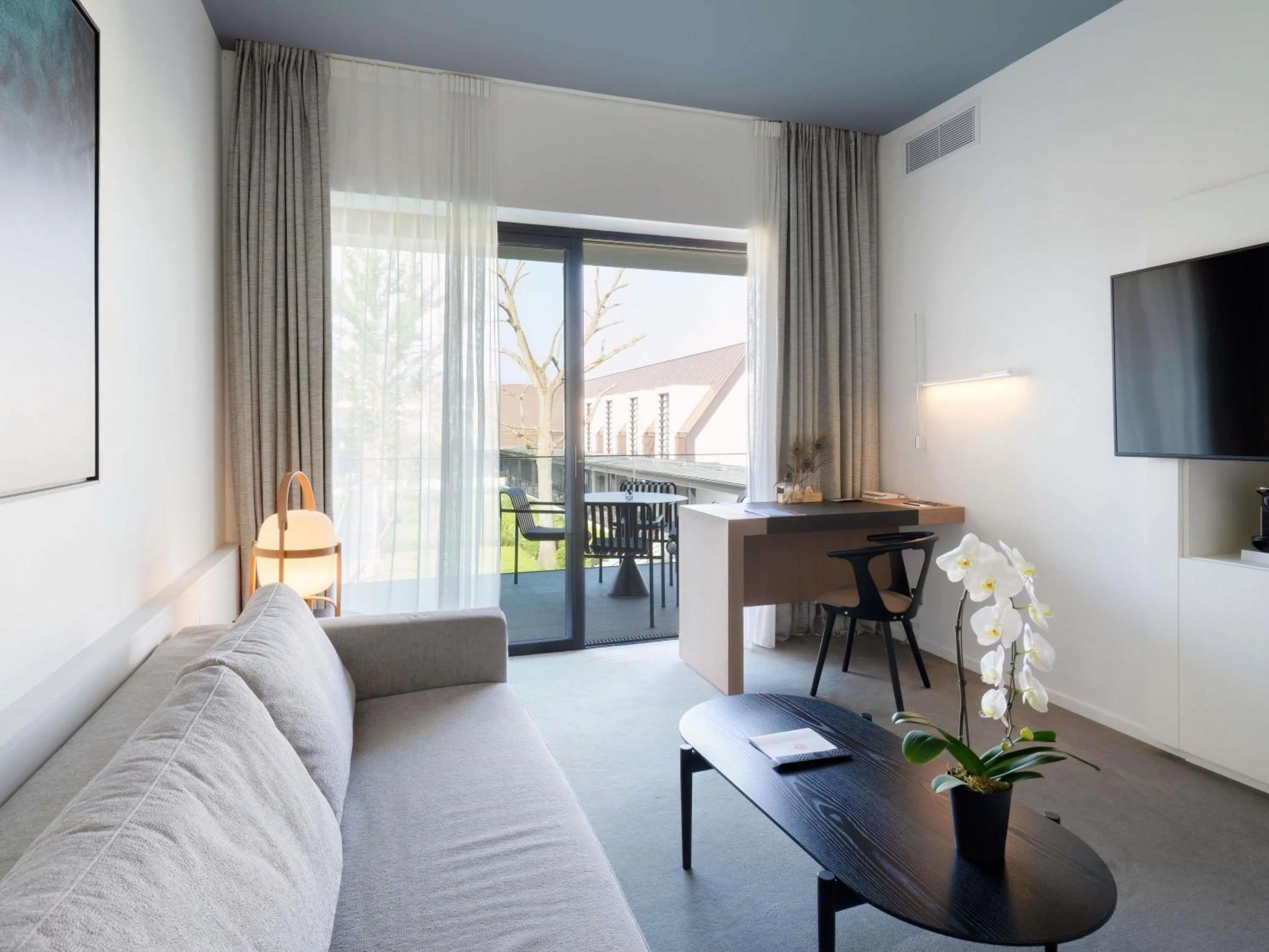 Bedroom in Le Domaine des Vanneaux Golf & Spa L'Isle Adam - MGallery Collection