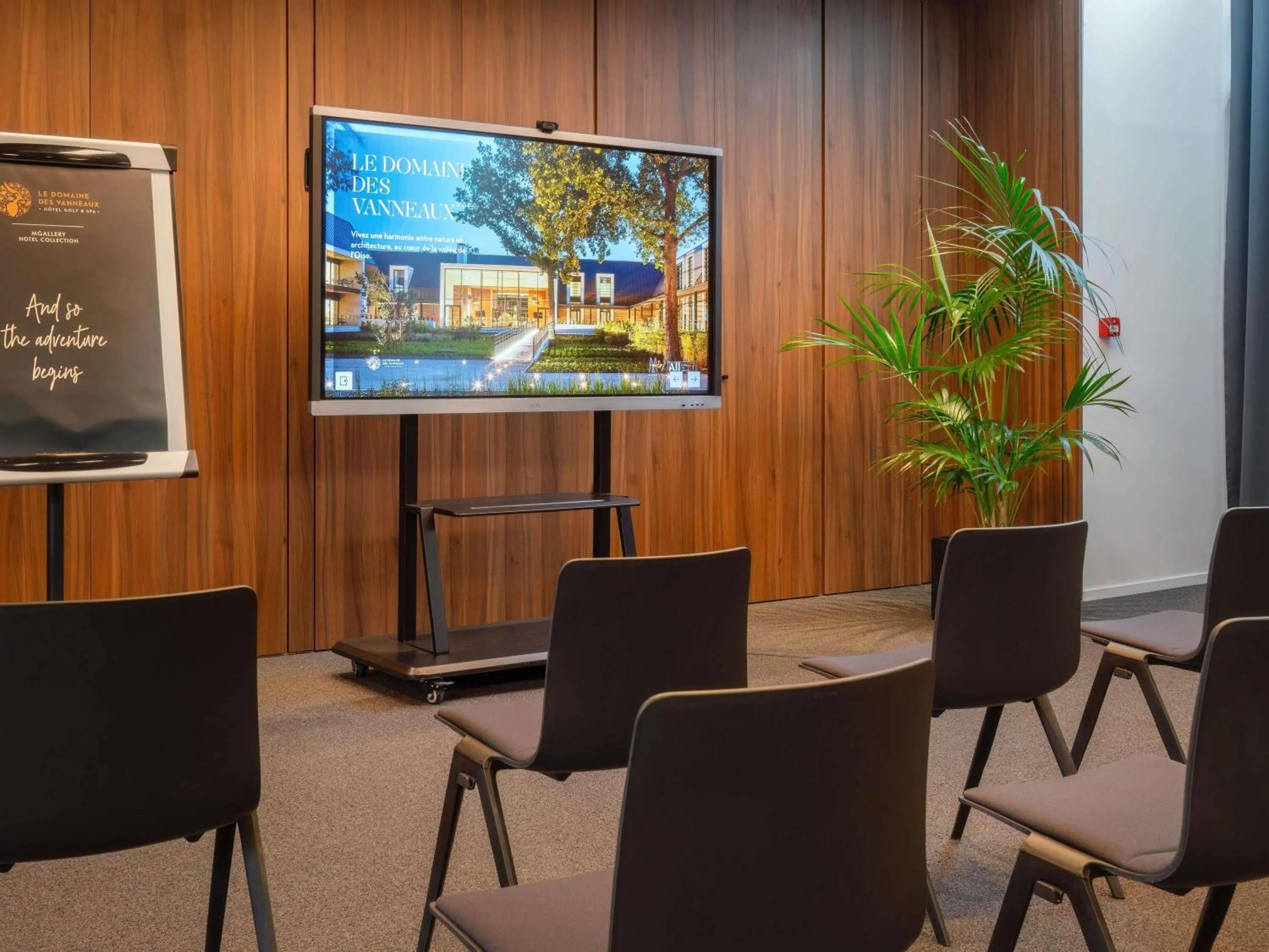 Meeting/conference room in Le Domaine des Vanneaux Golf & Spa L'Isle Adam - MGallery Collection