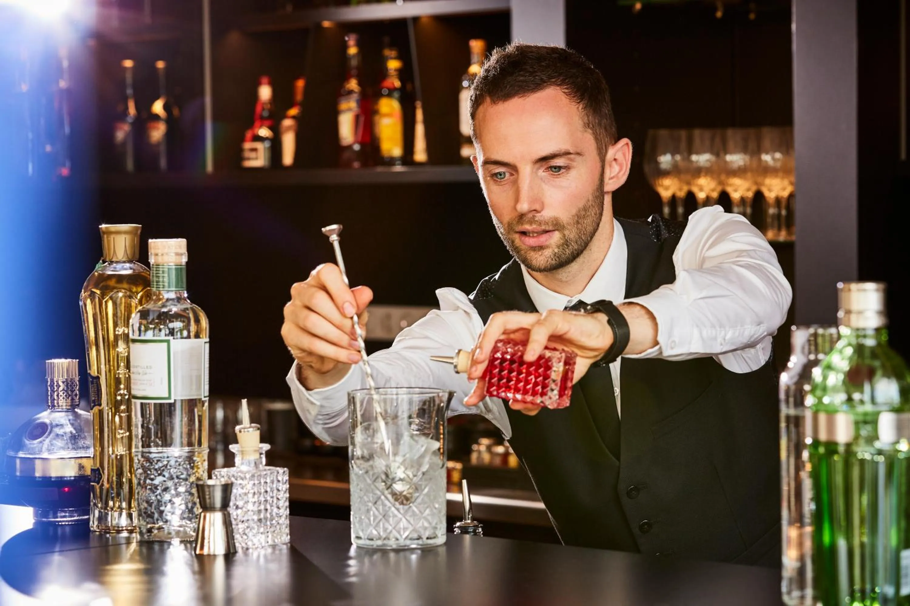 Lounge or bar in Le Domaine des Vanneaux Golf & Spa L'Isle Adam - MGallery Collection