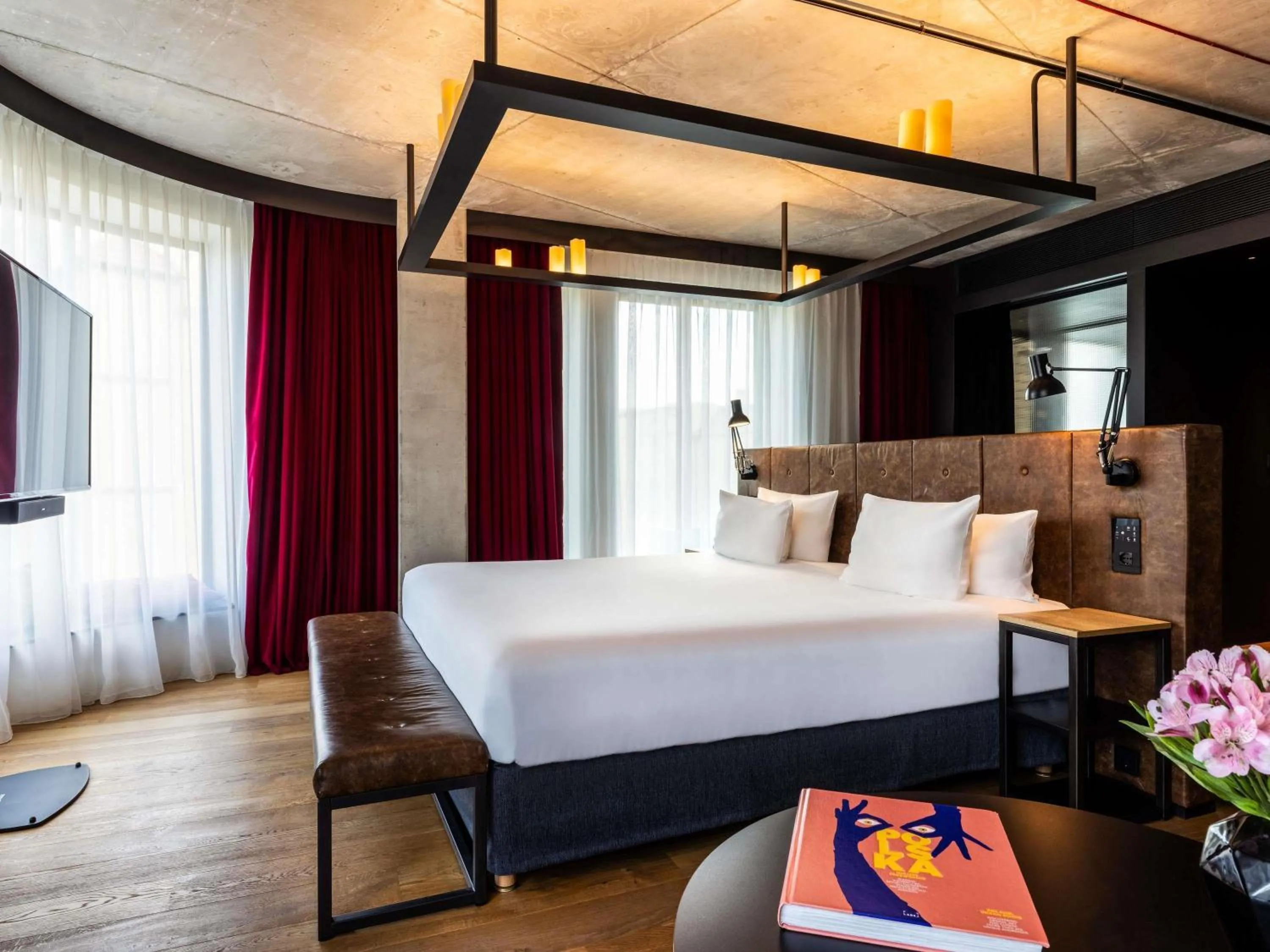 Bedroom, Bed in The Bridge Wroclaw - MGallery