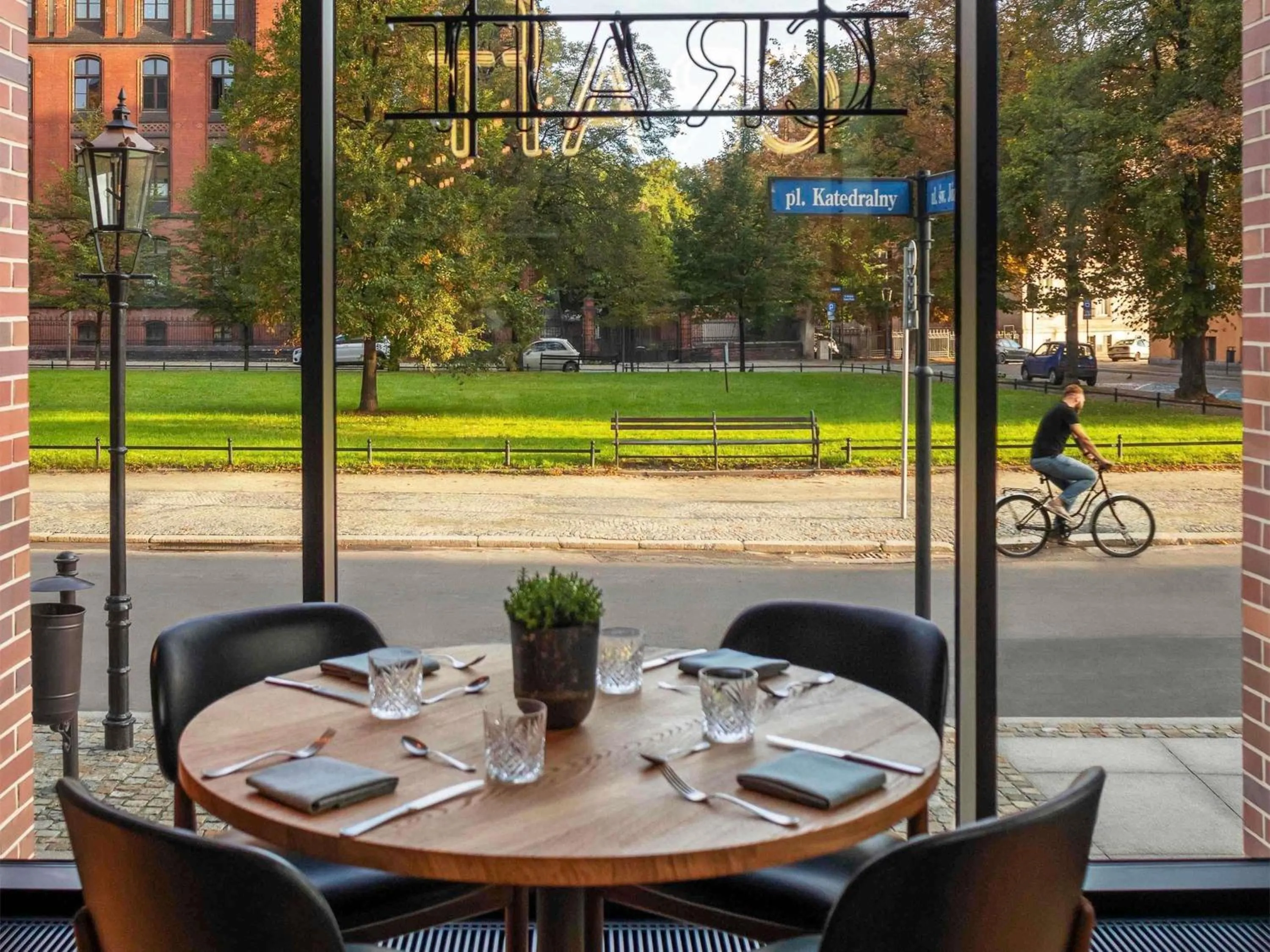 Restaurant/places to eat in The Bridge Wroclaw - MGallery