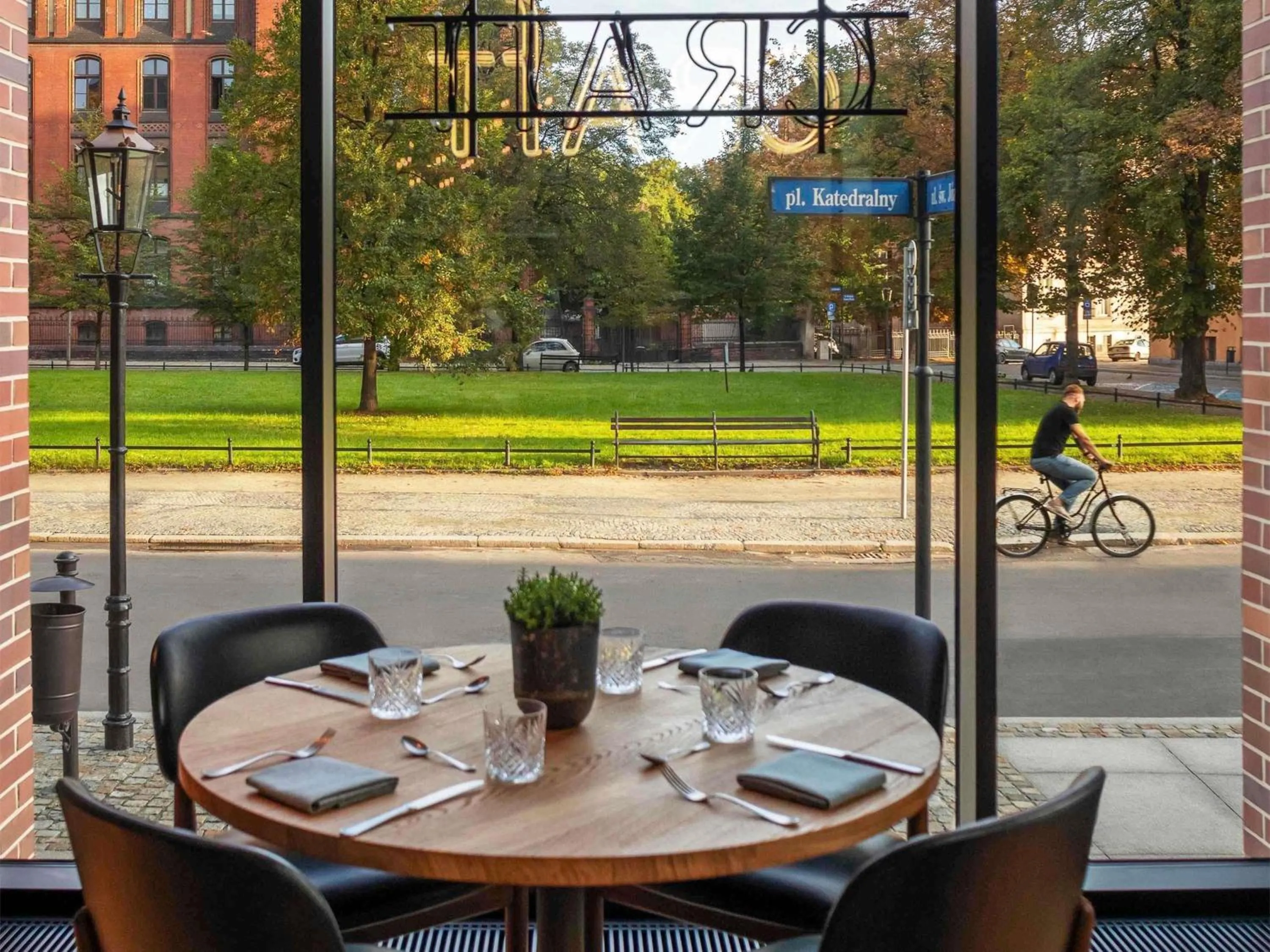 Restaurant/places to eat in The Bridge Wroclaw - MGallery