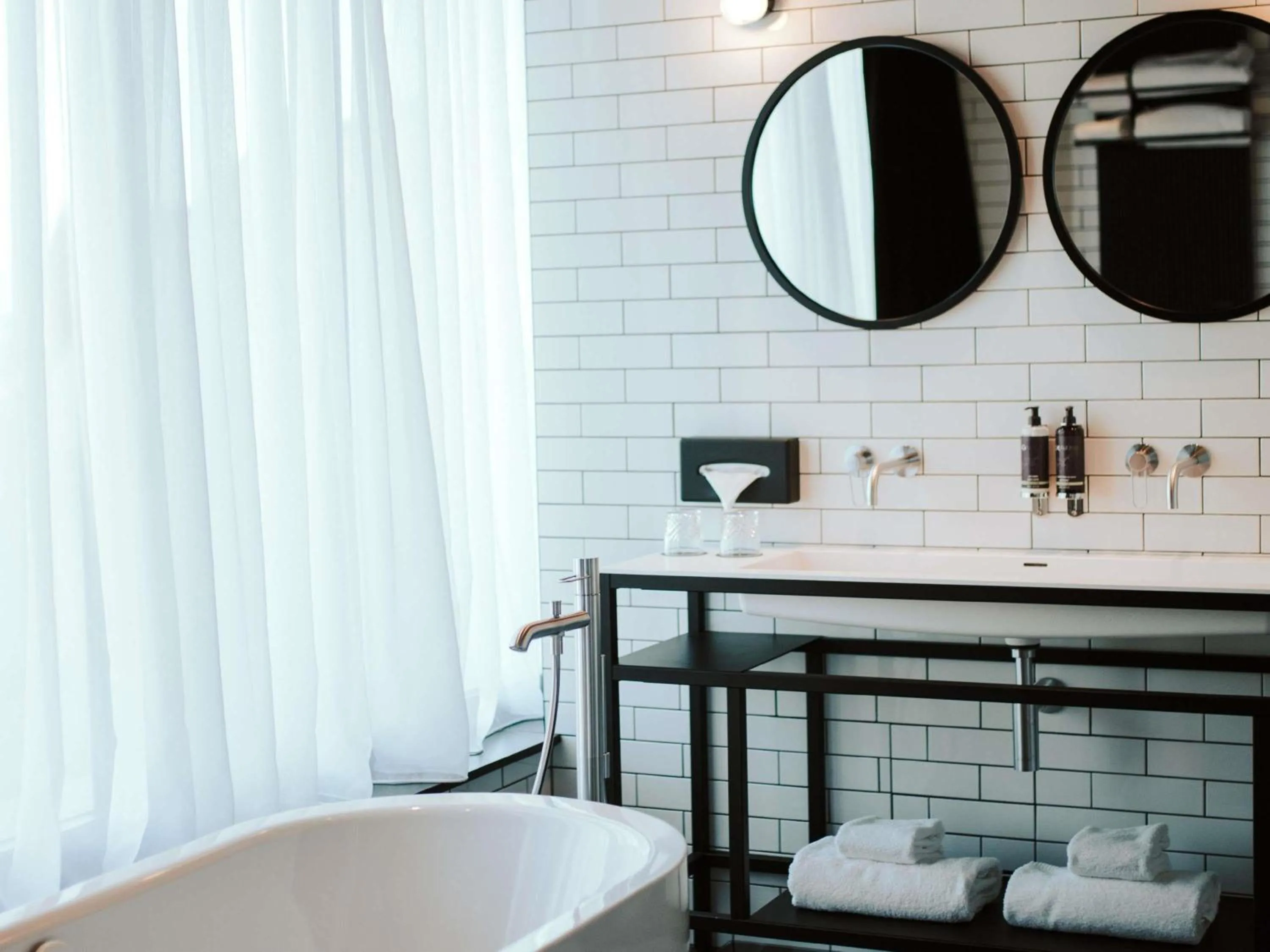 Bedroom in The Bridge Wroclaw - MGallery