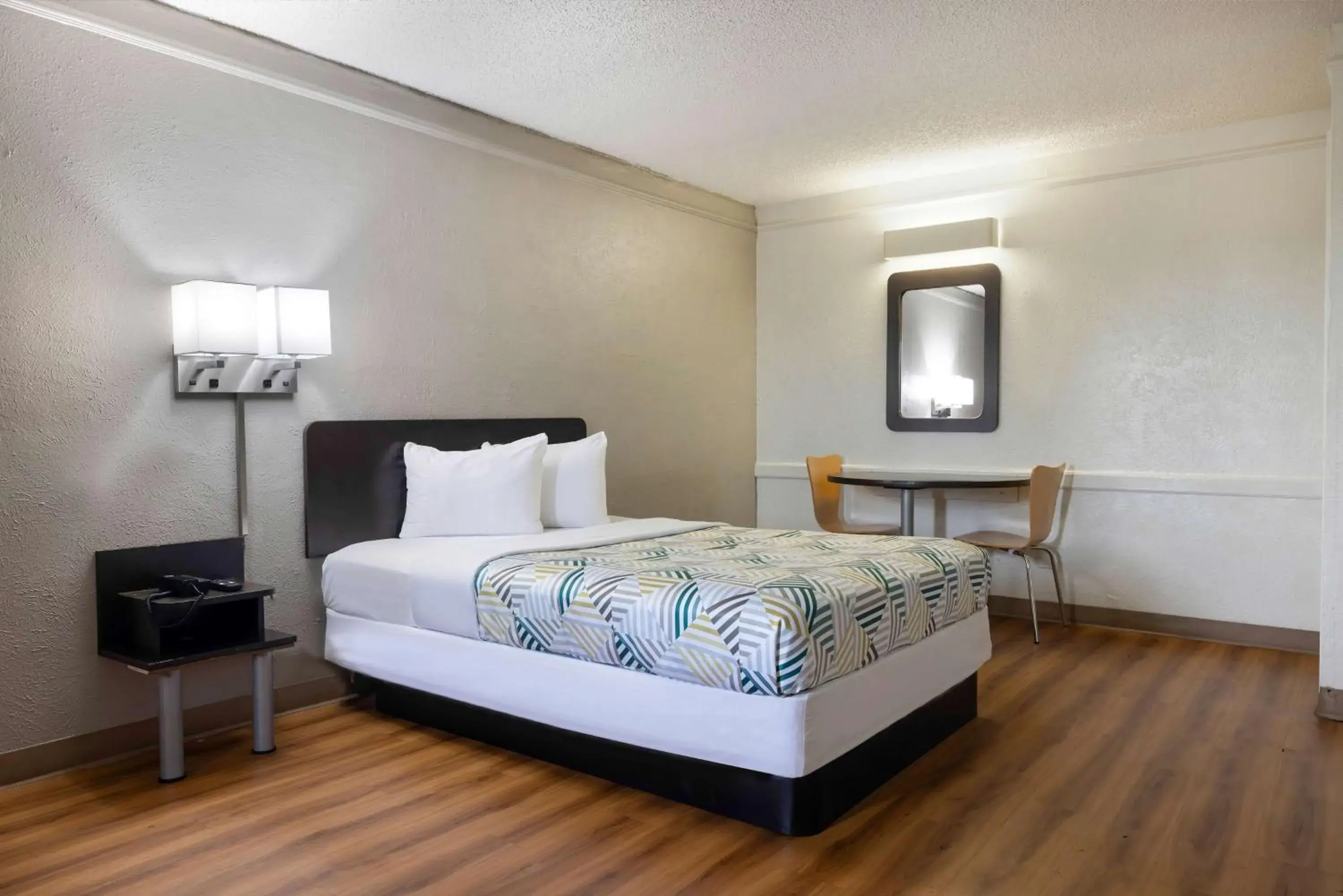 Bedroom, Bed in Motel 6-Beaumont, TX Bedroom, Bed in Motel 6-Beaumont, TX