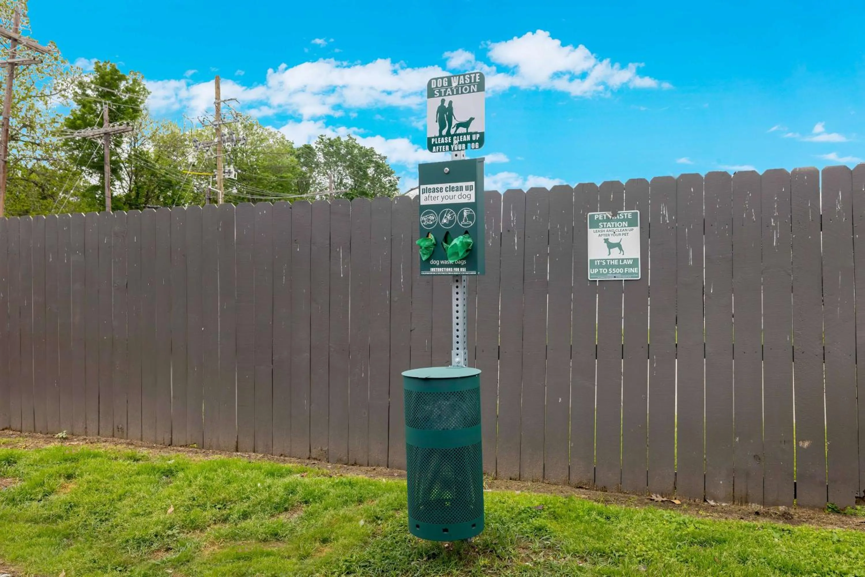 Property building in Motel 6-Beaumont, TX