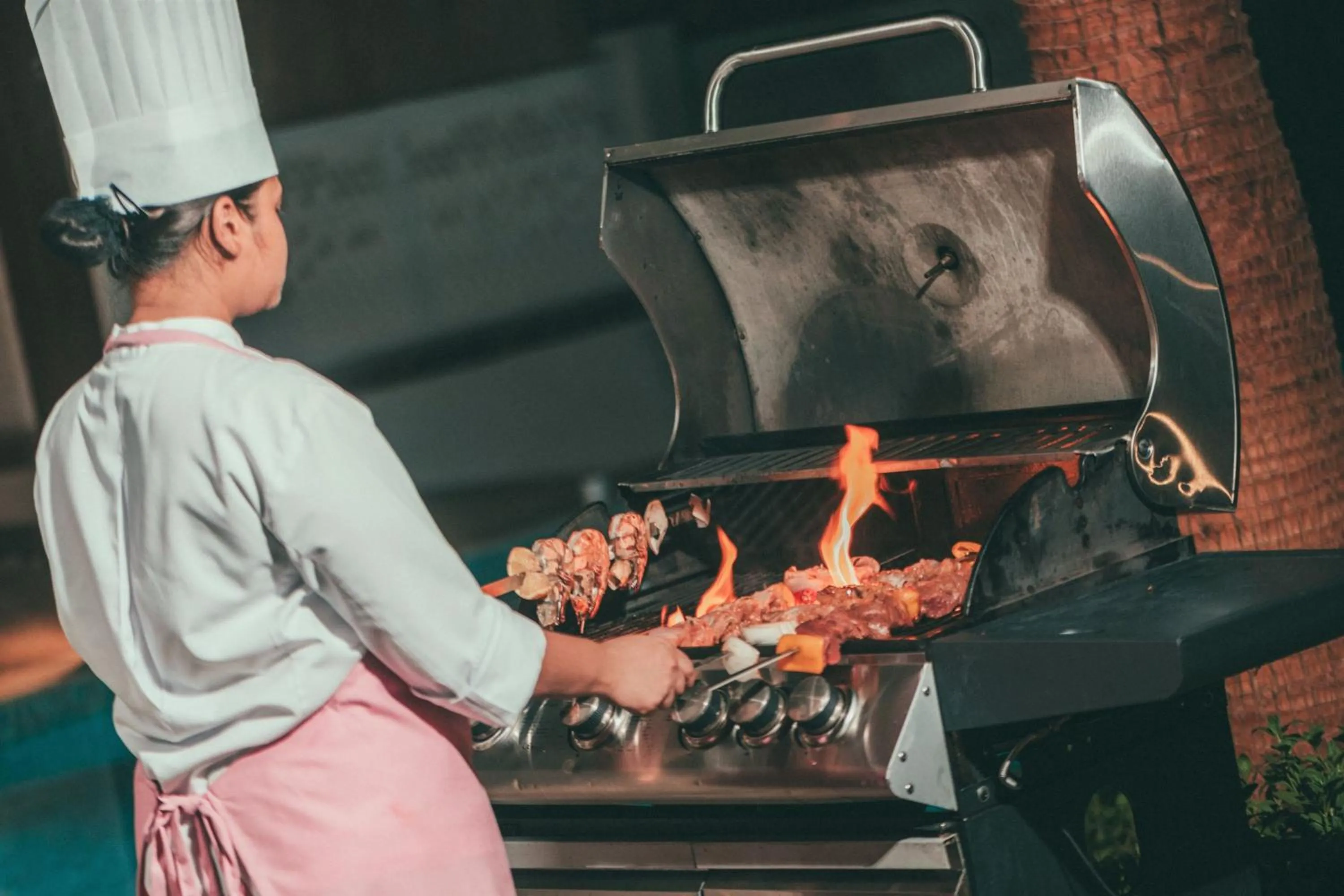 Swimming pool in Al Messila, A Luxury Collection Resort & Spa, Doha
