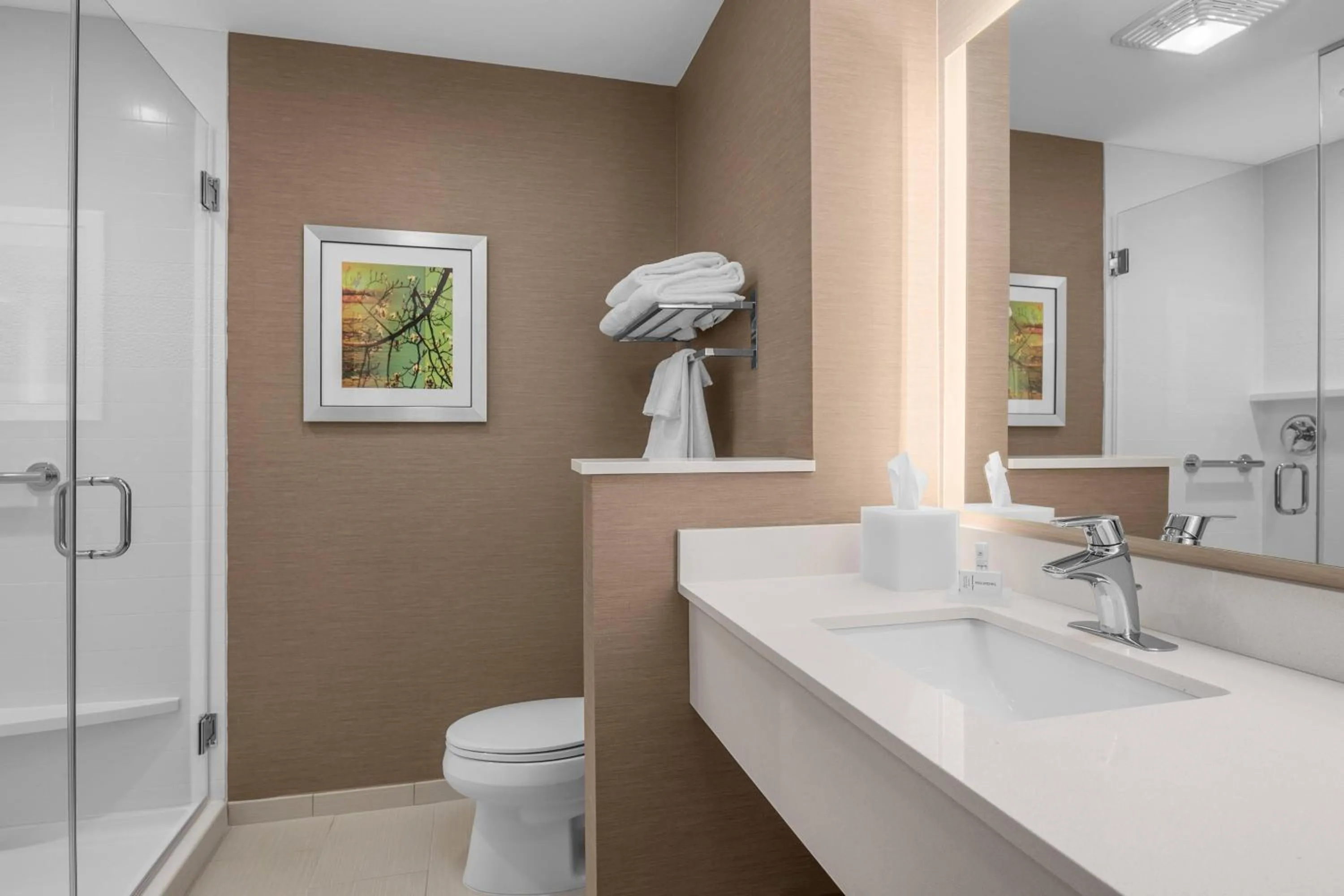 Bathroom in Fairfield Inn & Suites by Marriott Memphis Marion, AR